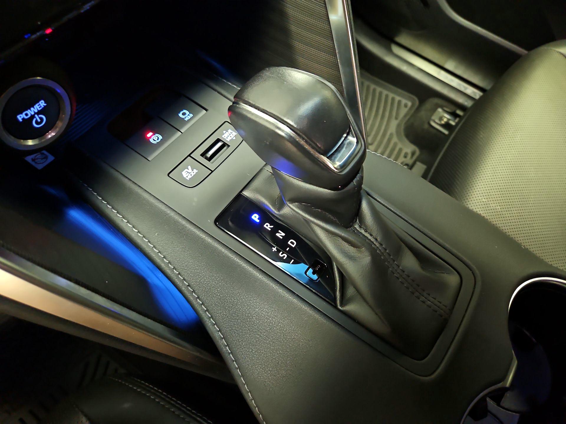 Thumbnail: 2021 Toyota Venza - 17