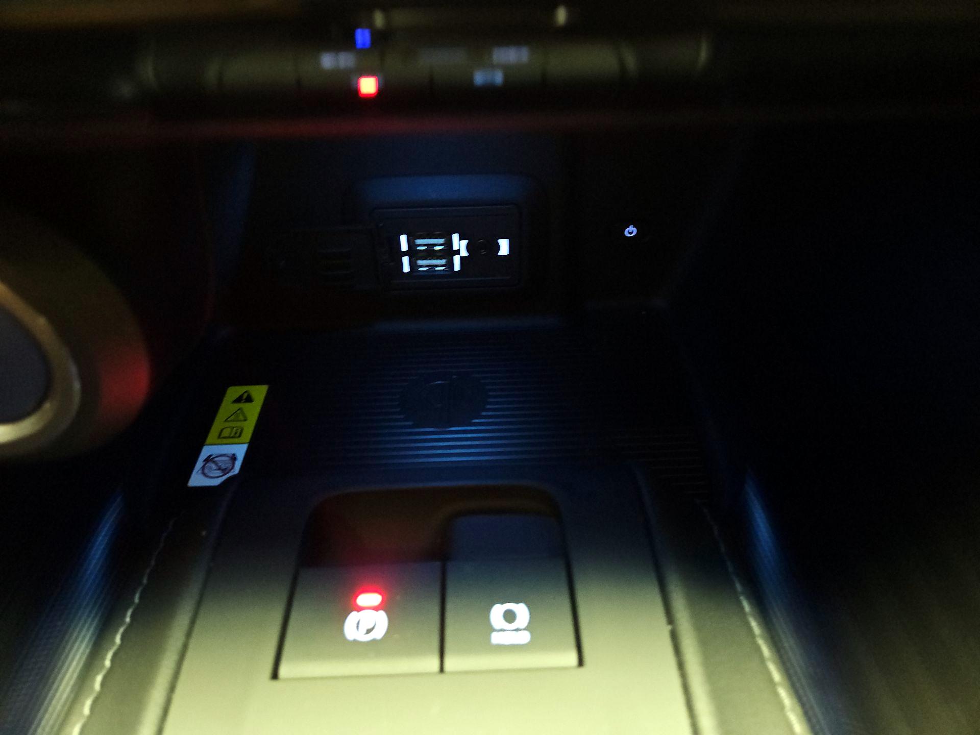 Thumbnail: 2021 Toyota Venza - 18