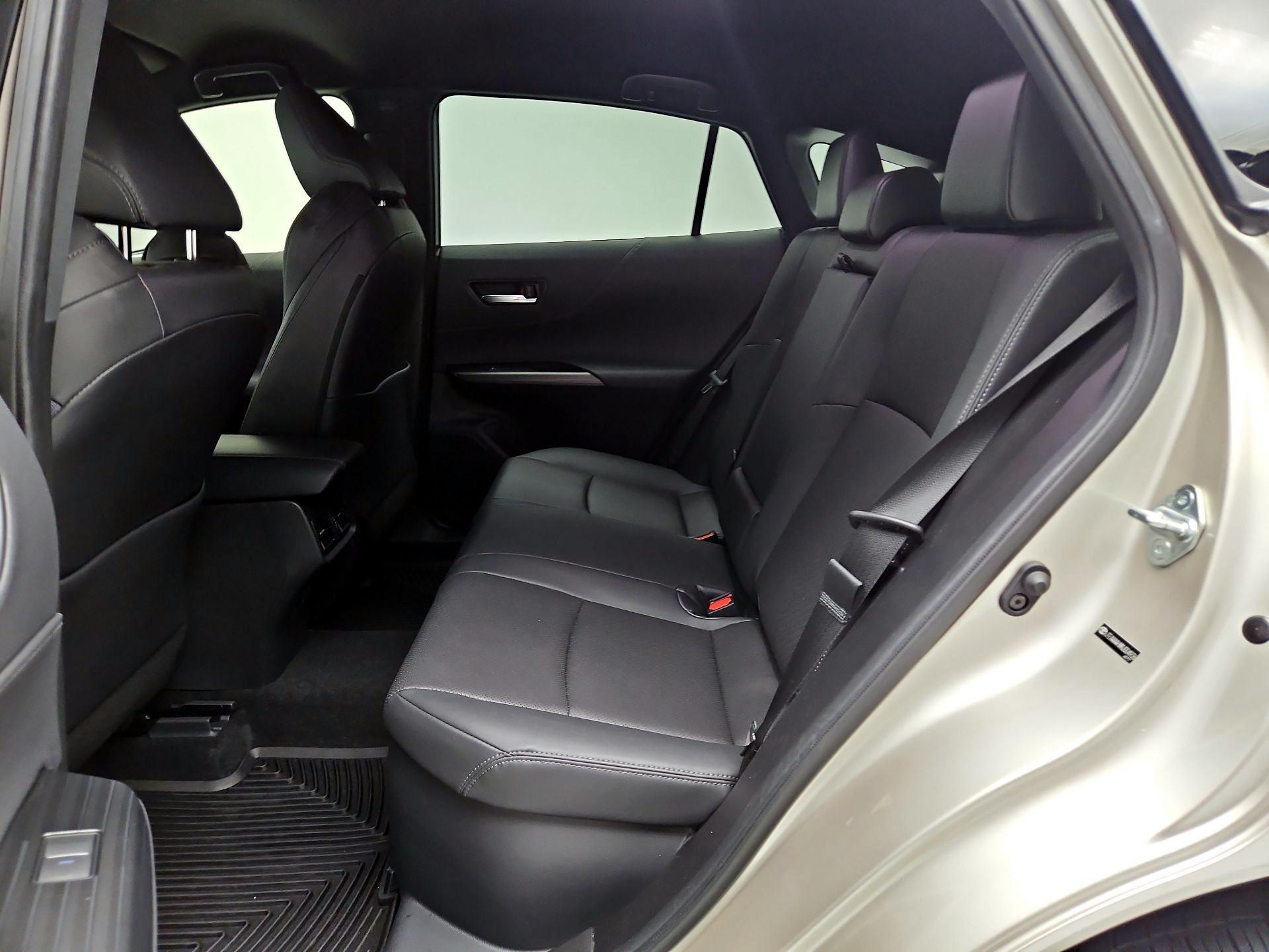 Thumbnail: 2021 Toyota Venza - 19