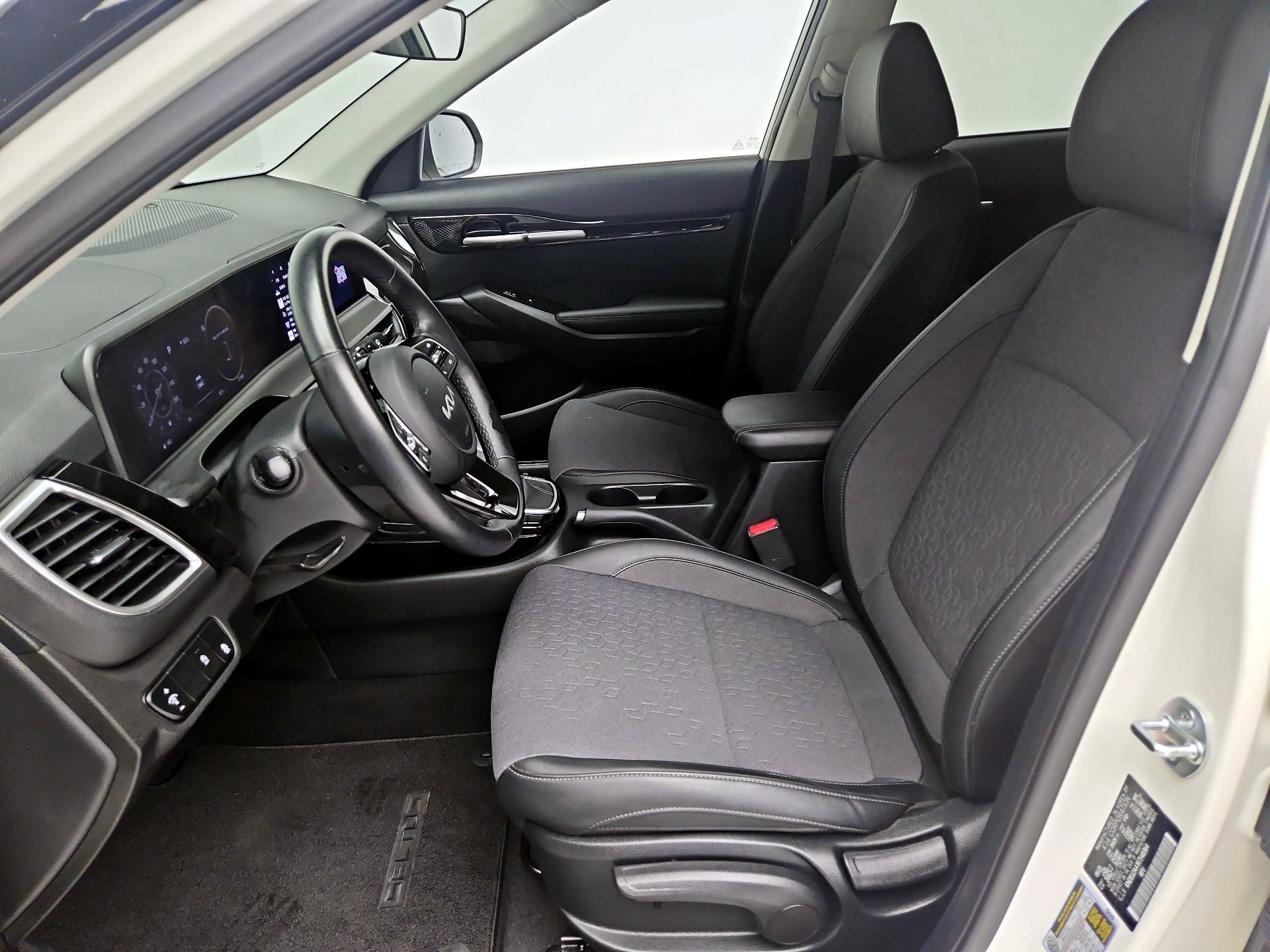 Thumbnail: 2024 Kia Seltos - 11