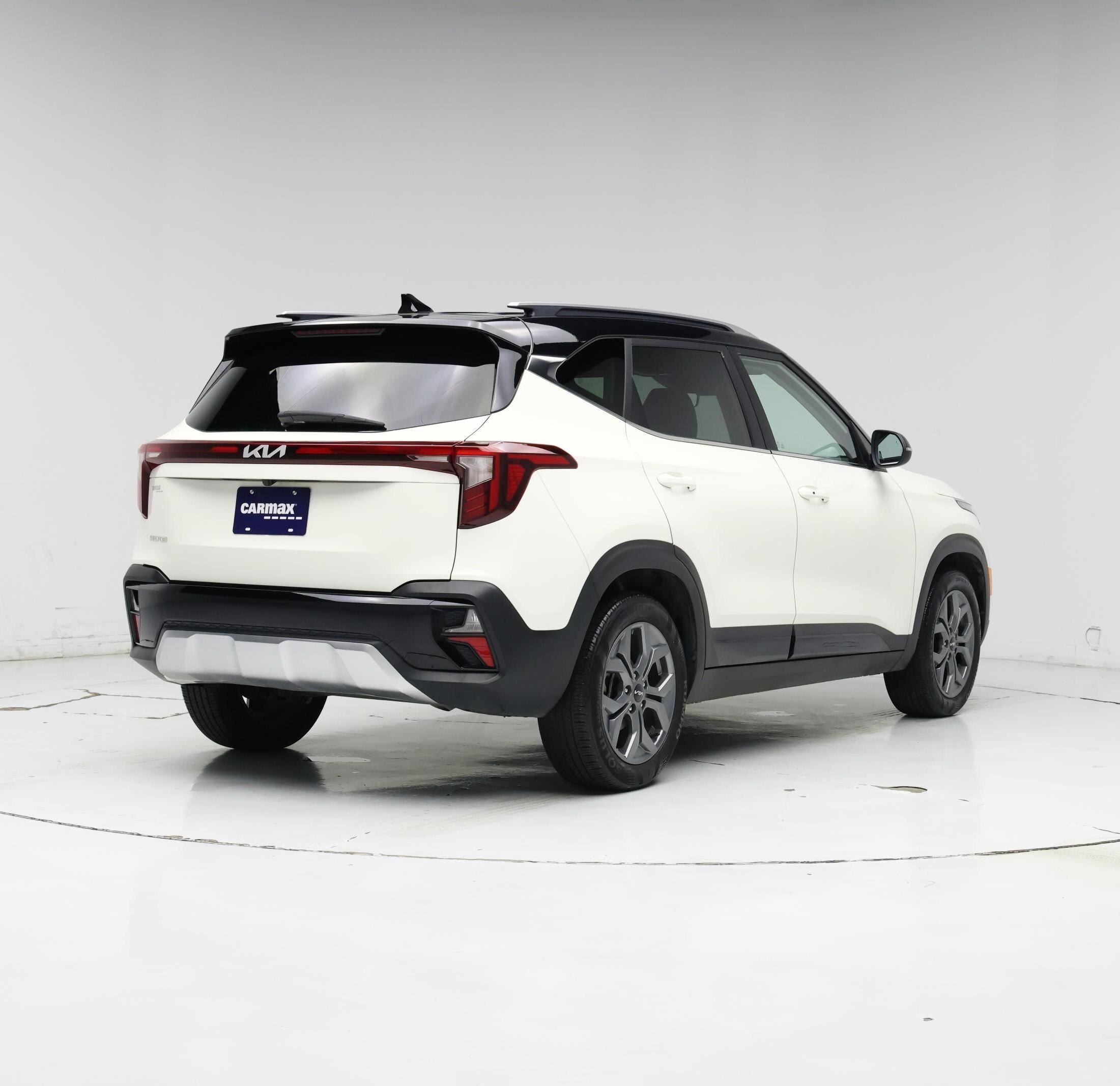 Thumbnail: 2024 Kia Seltos - 8