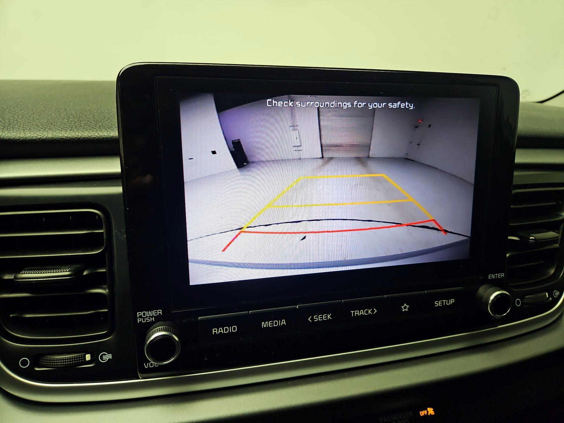 Thumbnail: 2021 Kia Rio - 14