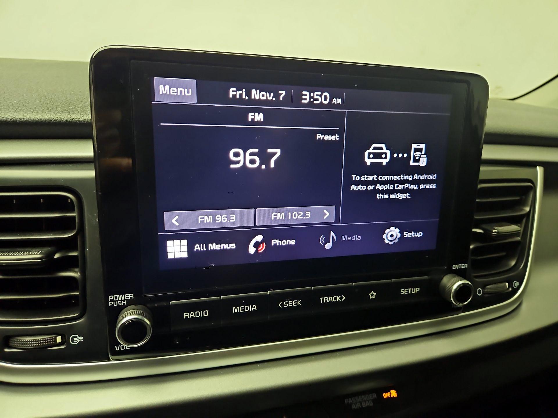 Thumbnail: 2021 Kia Rio - 15