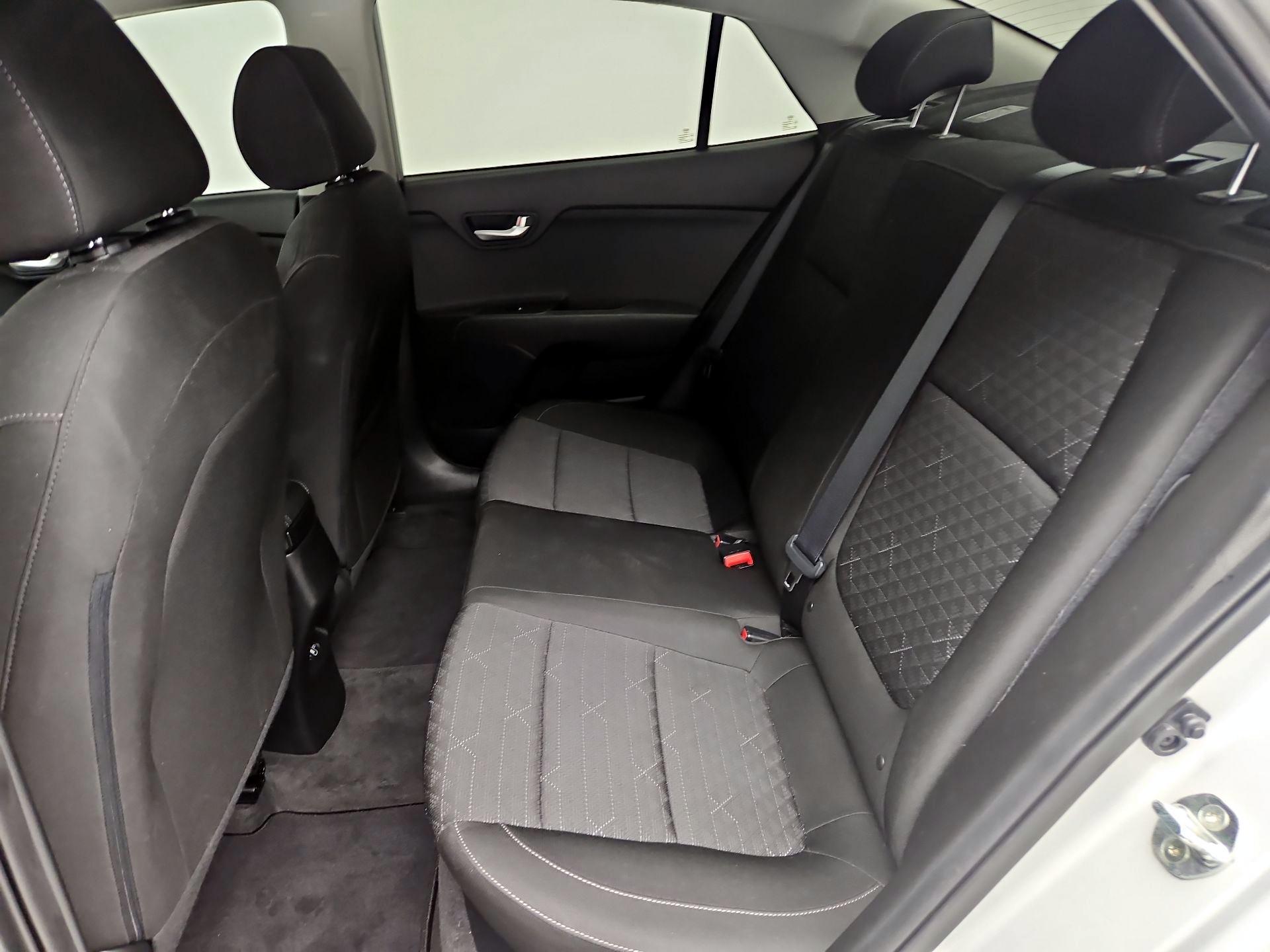 Thumbnail: 2021 Kia Rio - 19