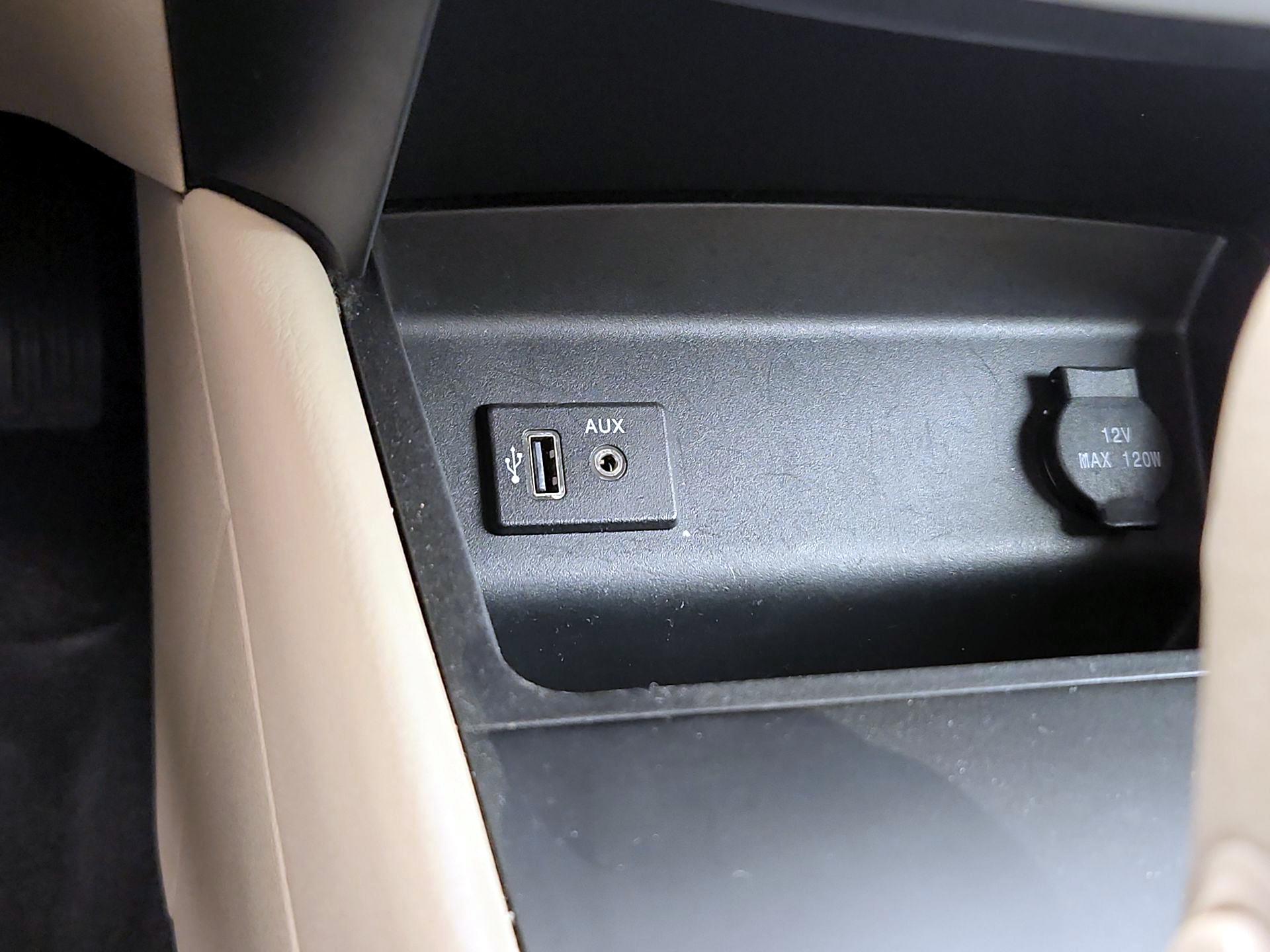 Thumbnail: 2017 Nissan Altima - 18