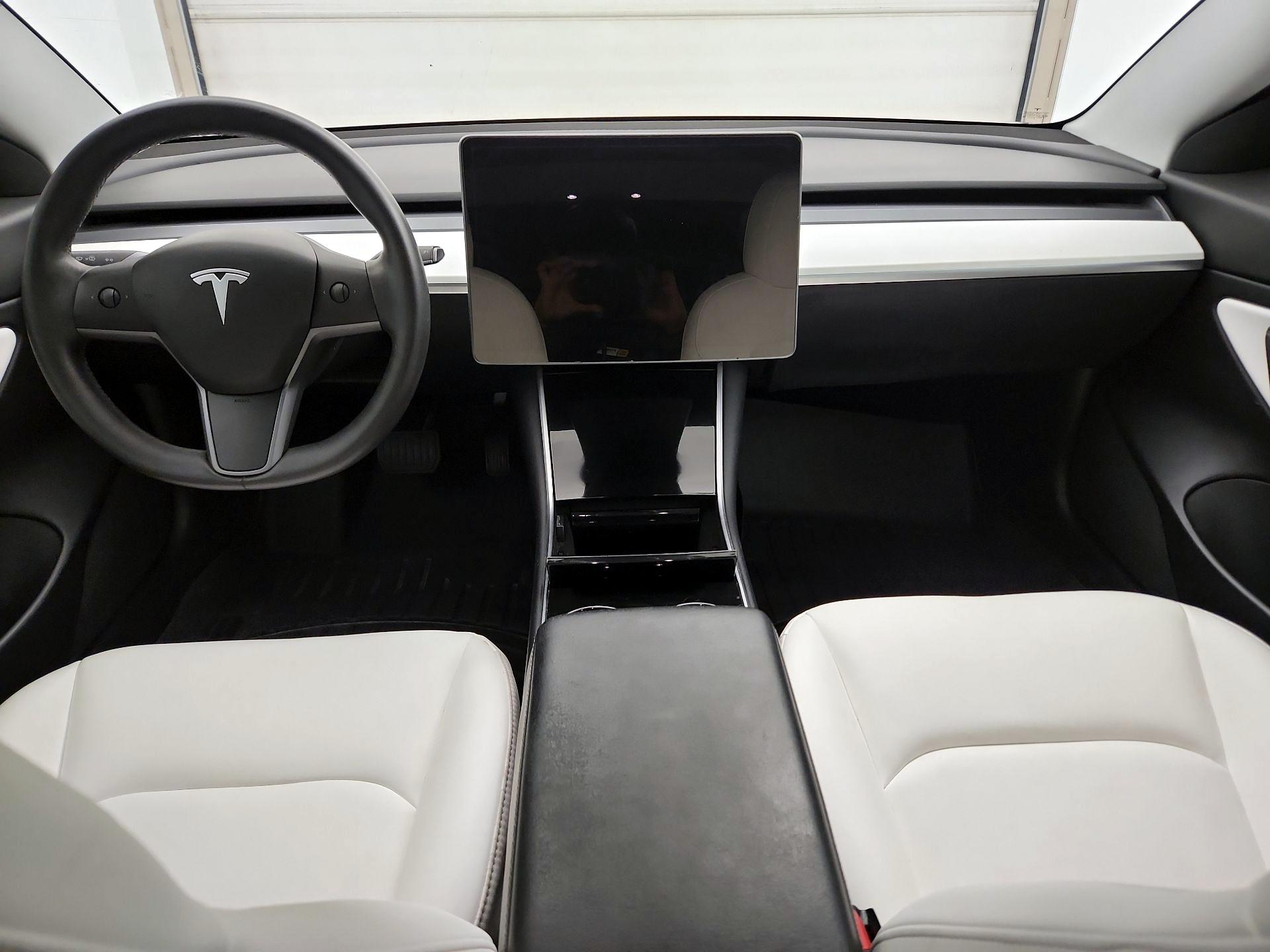 Thumbnail: 2020 Tesla Model 3 - 9