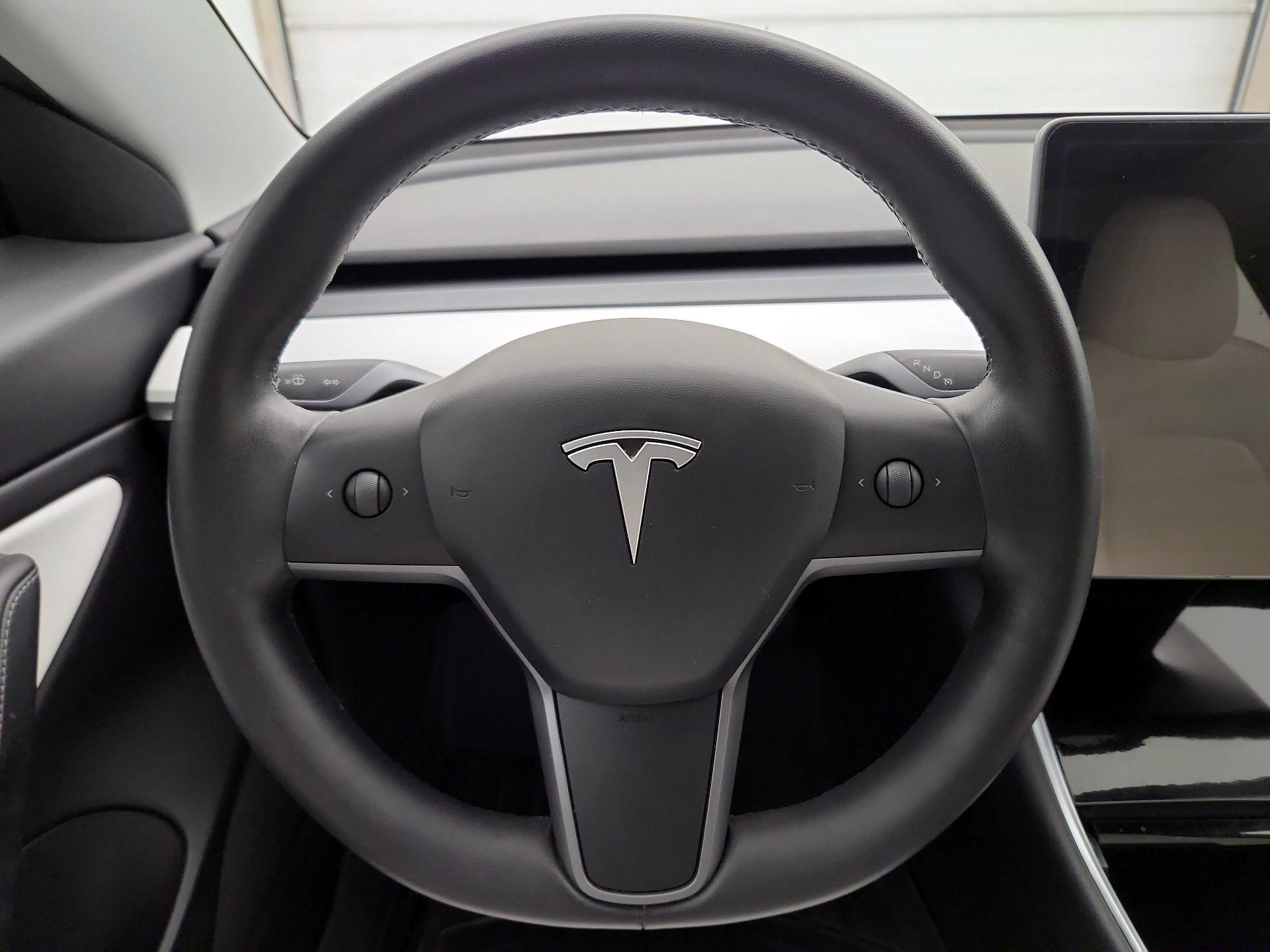 Thumbnail: 2020 Tesla Model 3 - 10