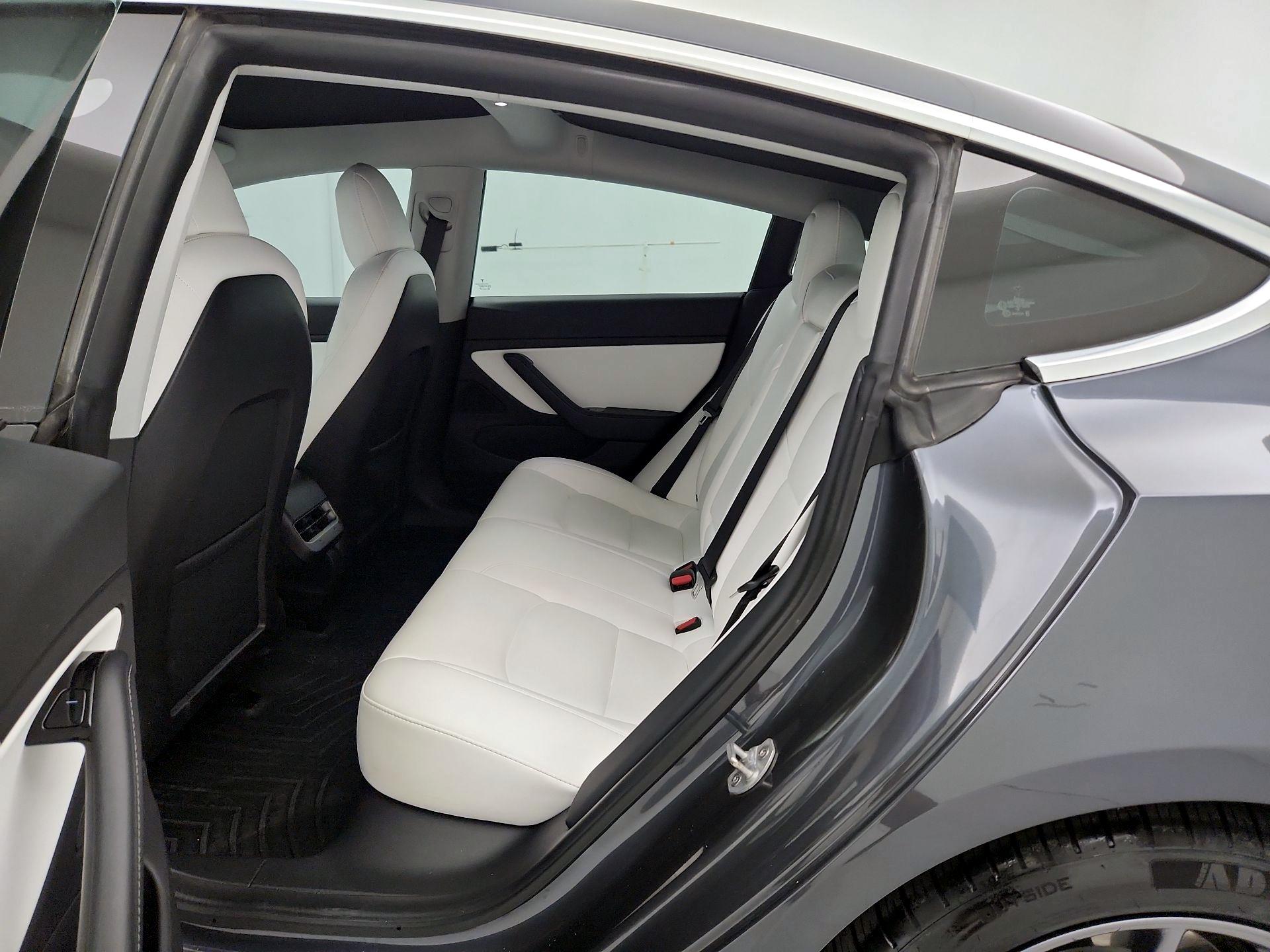 Thumbnail: 2020 Tesla Model 3 - 19