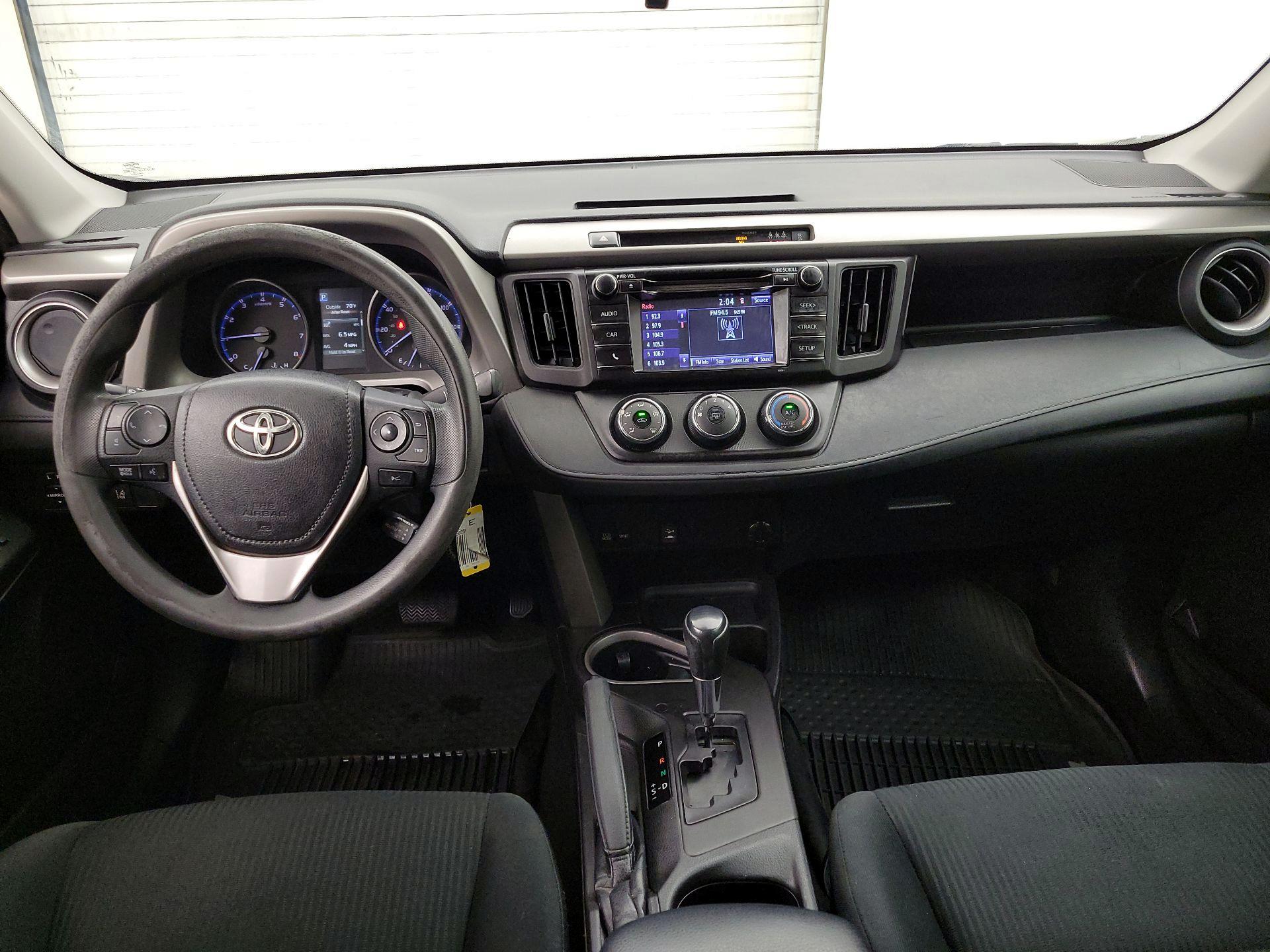 Thumbnail: 2018 Toyota RAV4 - 9