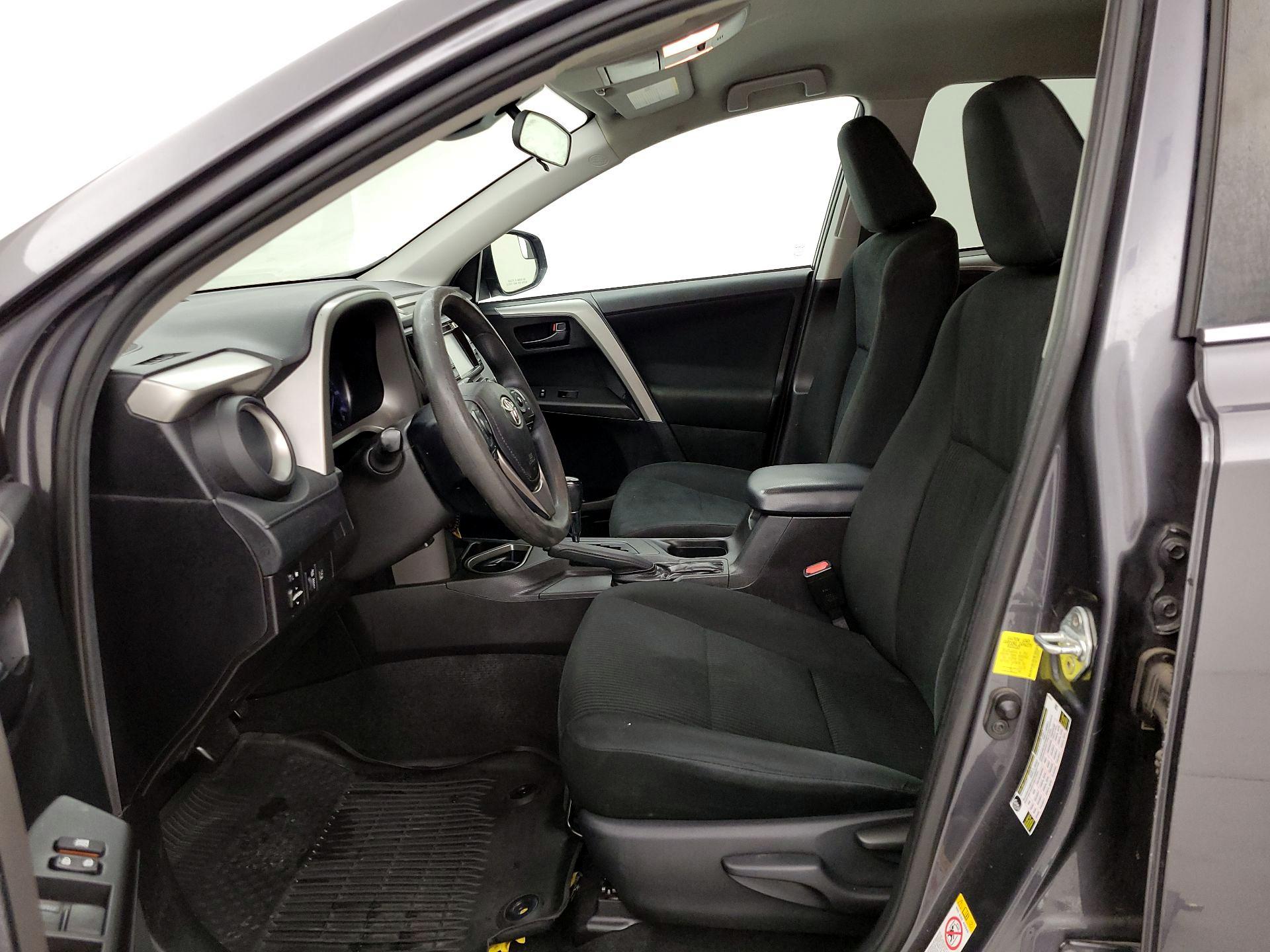 Thumbnail: 2018 Toyota RAV4 - 11