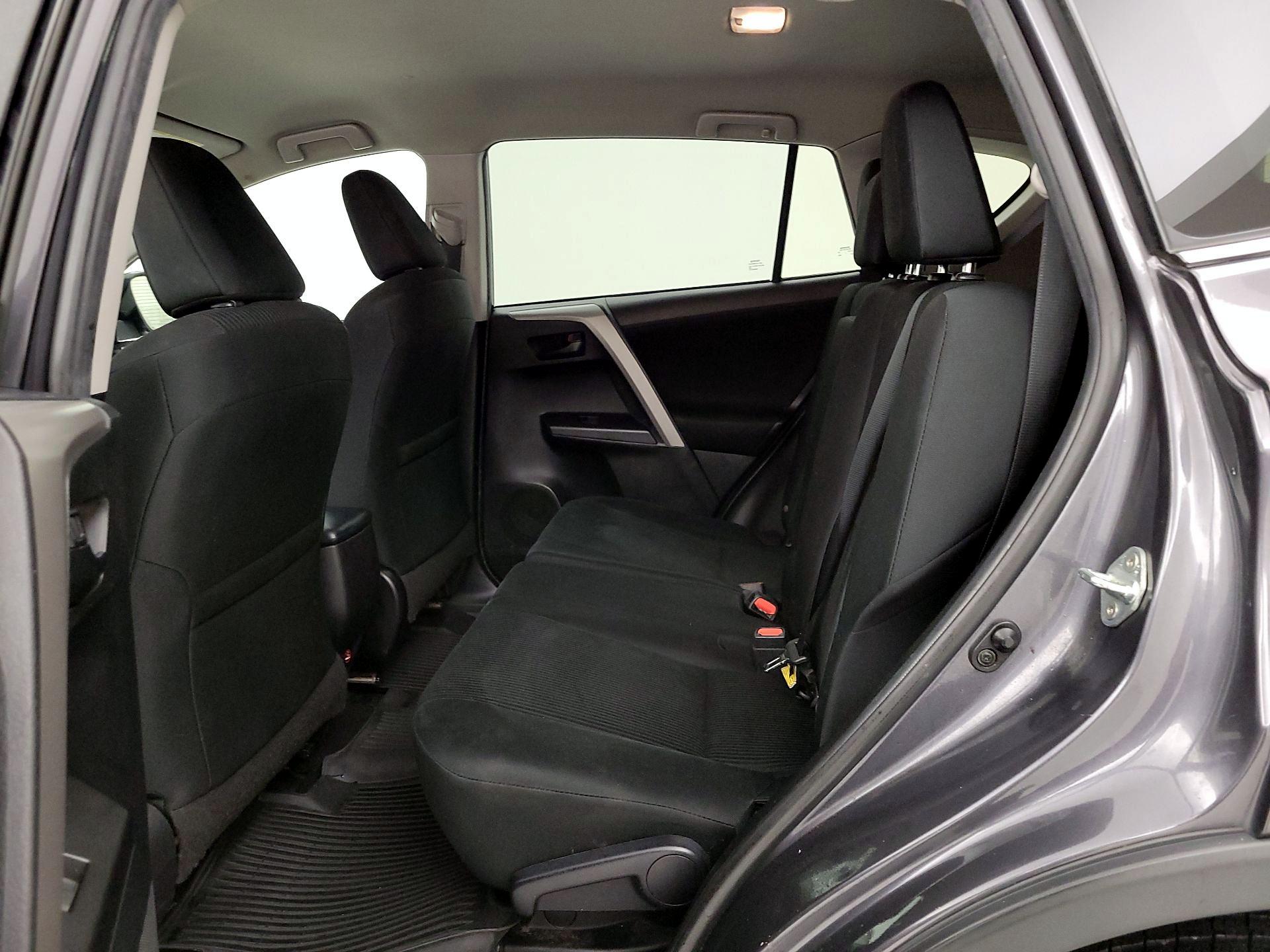 Thumbnail: 2018 Toyota RAV4 - 19