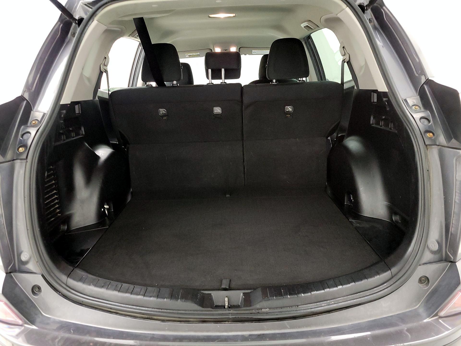 Thumbnail: 2018 Toyota RAV4 - 20