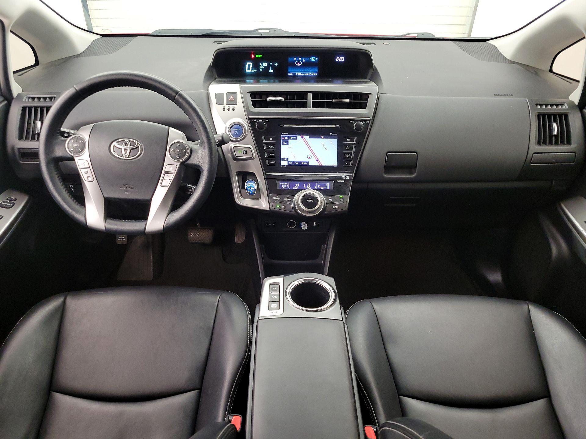 Thumbnail: 2017 Toyota Prius v - 9