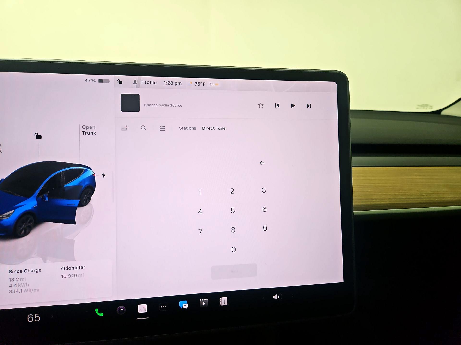 Thumbnail: 2025 Tesla Model Y - 15