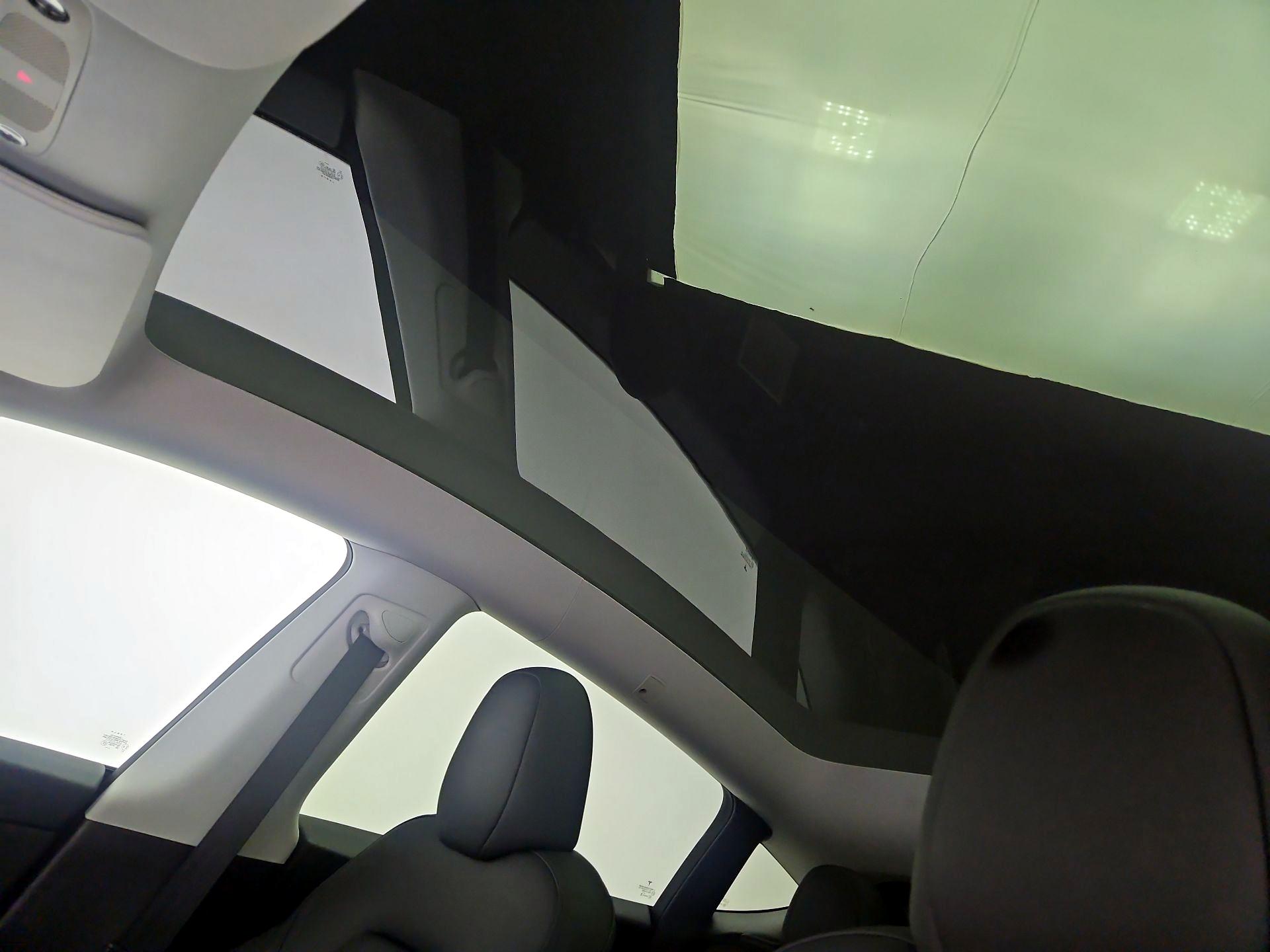 Thumbnail: 2025 Tesla Model Y - 18