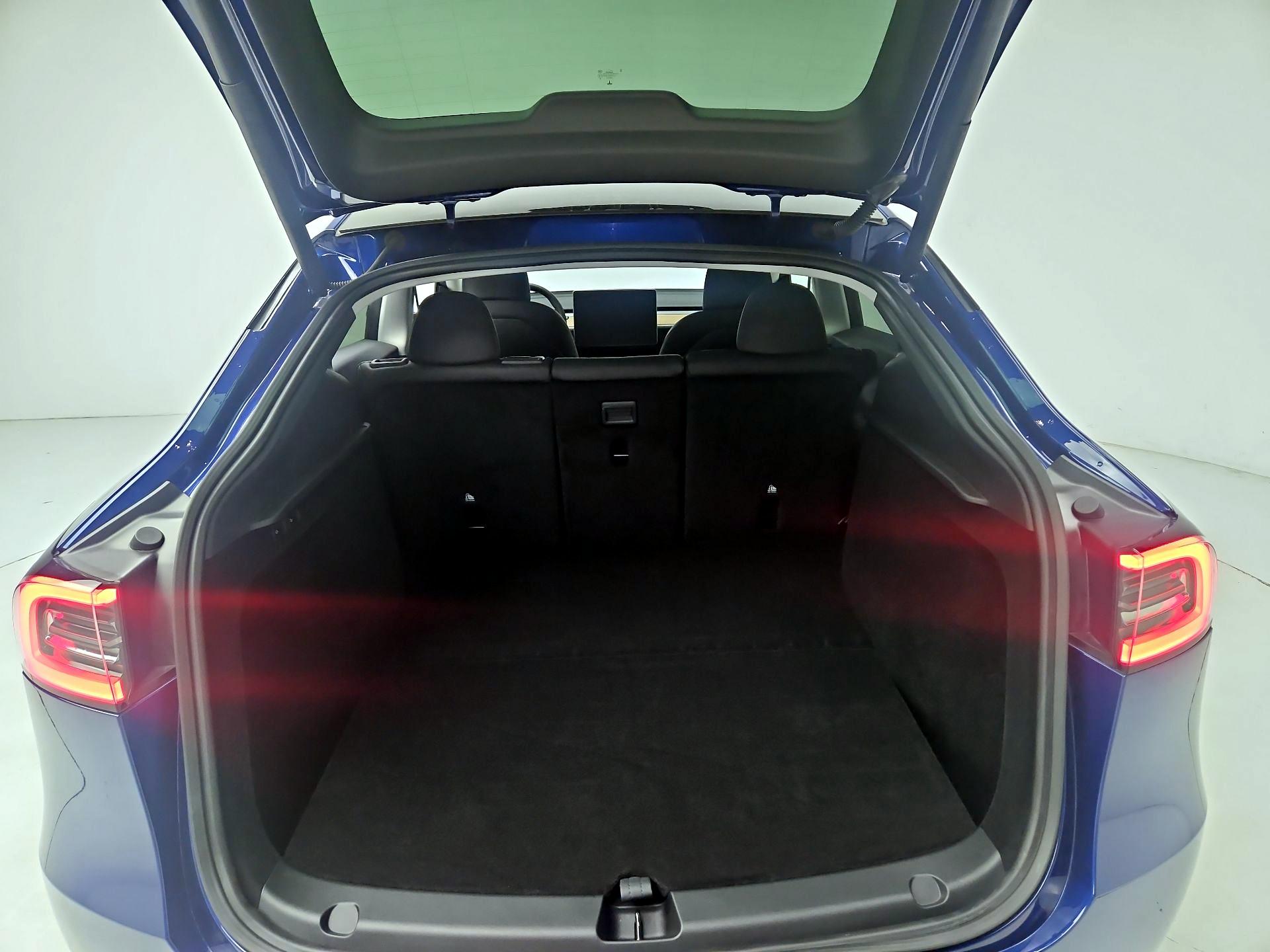 Thumbnail: 2025 Tesla Model Y - 20