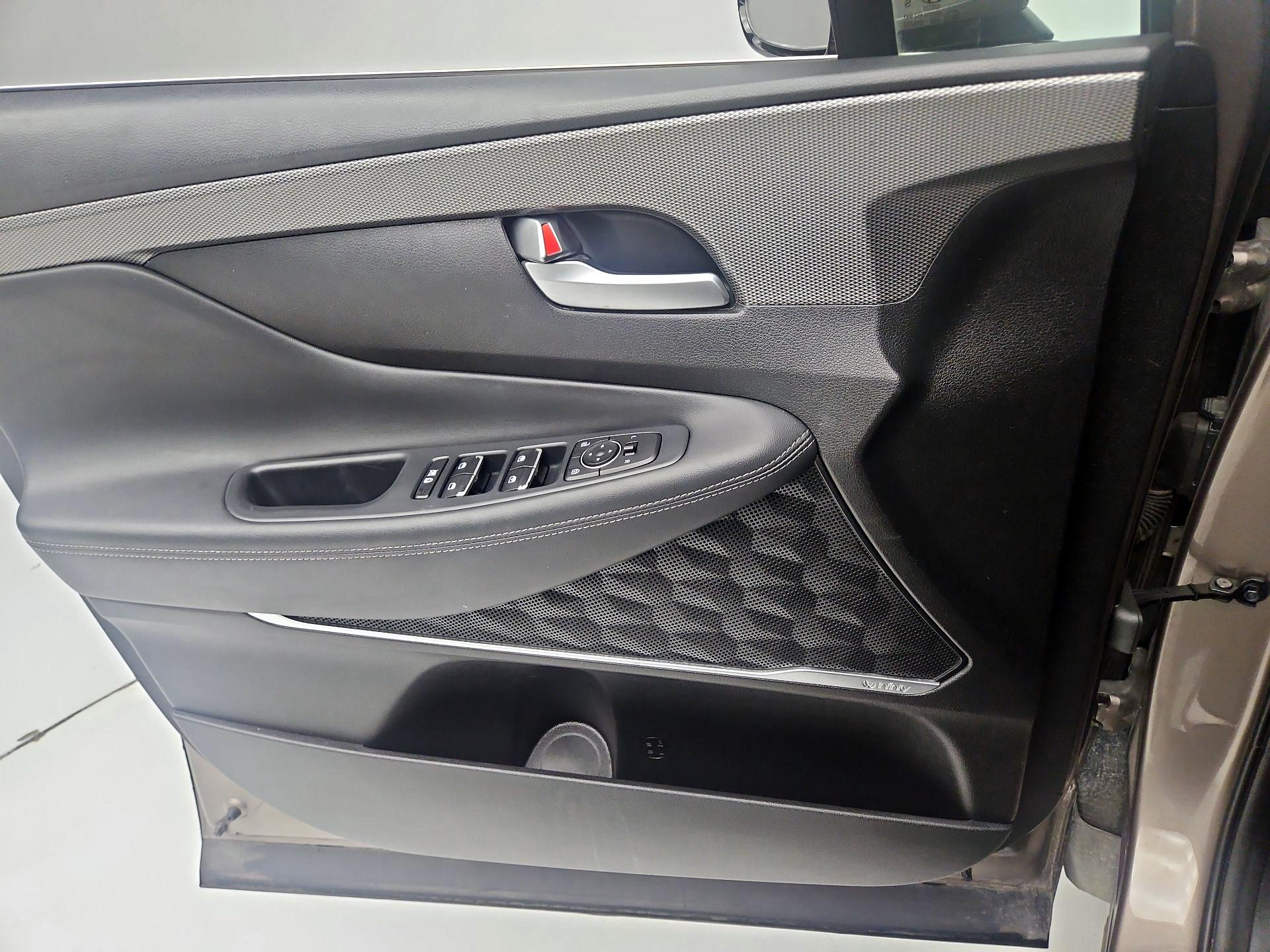 Thumbnail: 2020 Hyundai Santa Fe - 12