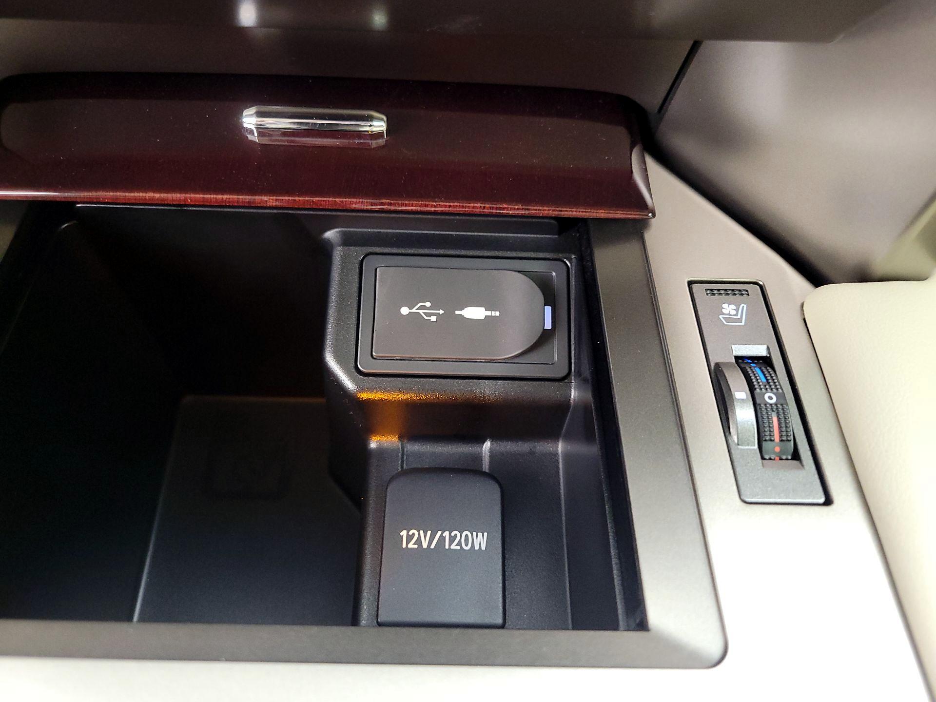 Thumbnail: 2018 Lexus GX - 19