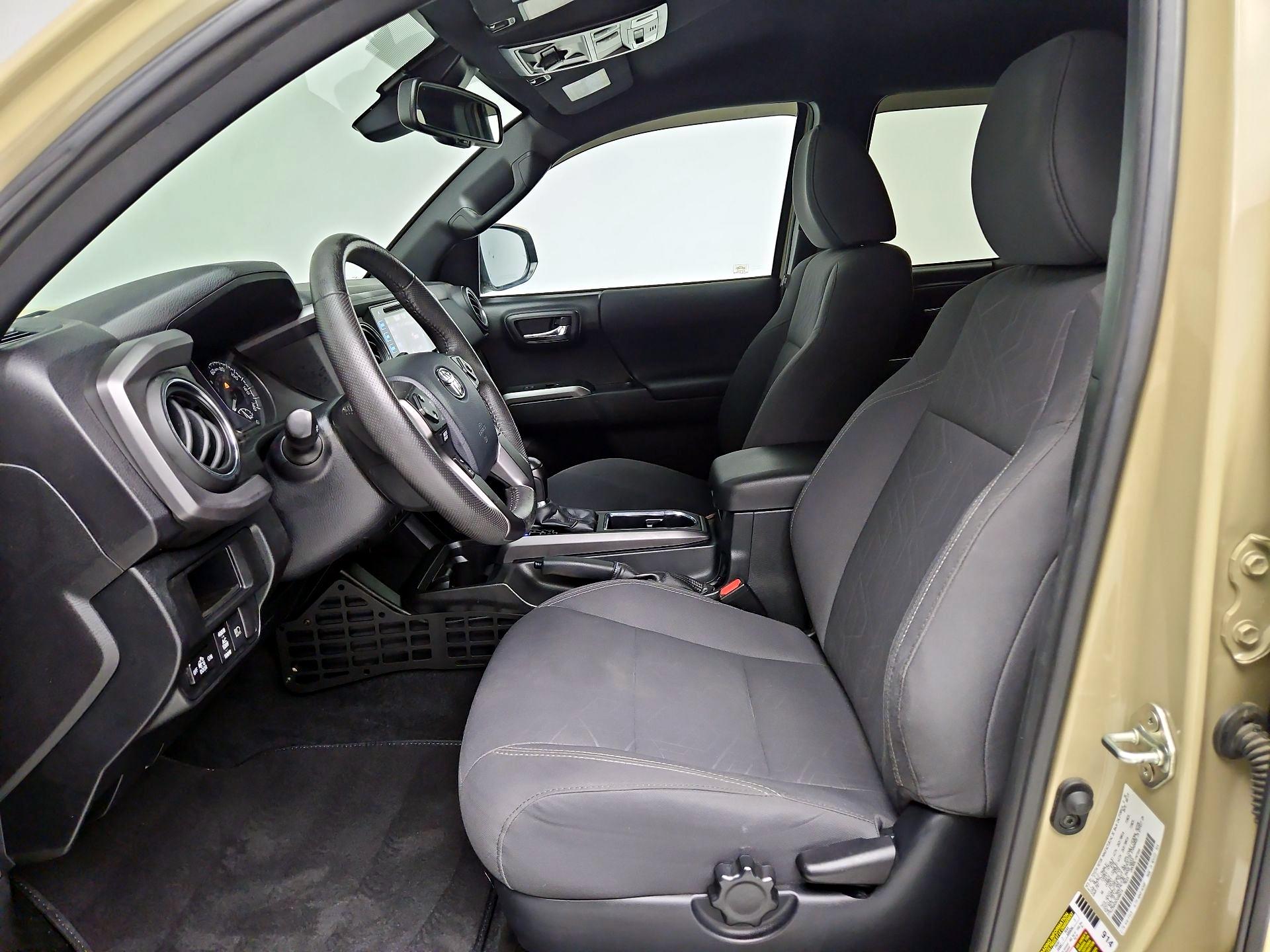 Thumbnail: 2019 Toyota Tacoma - 11