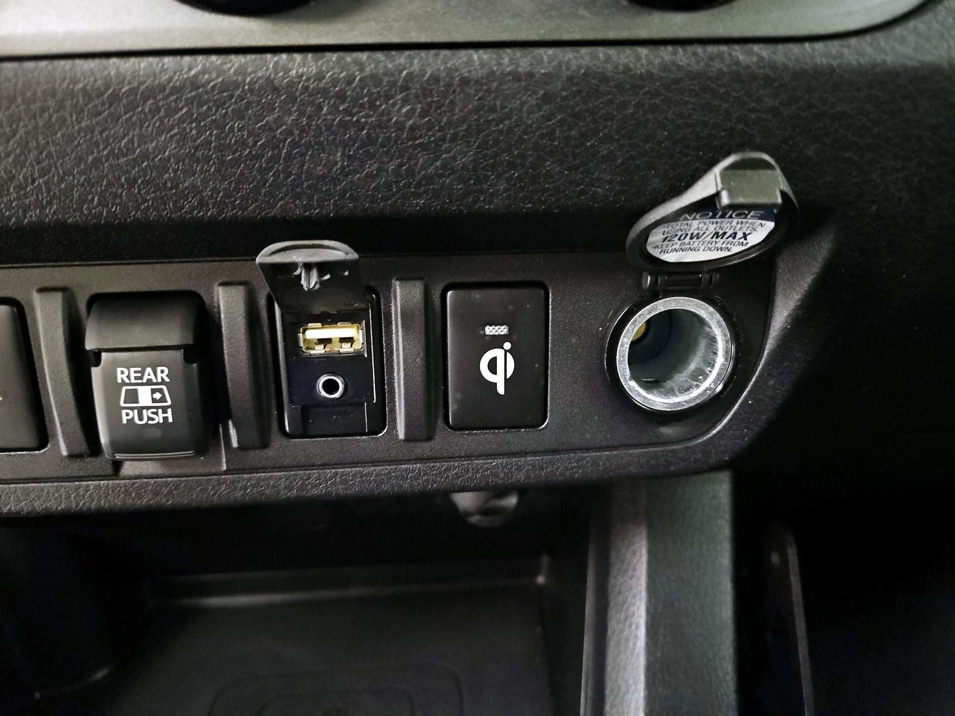 Thumbnail: 2019 Toyota Tacoma - 19