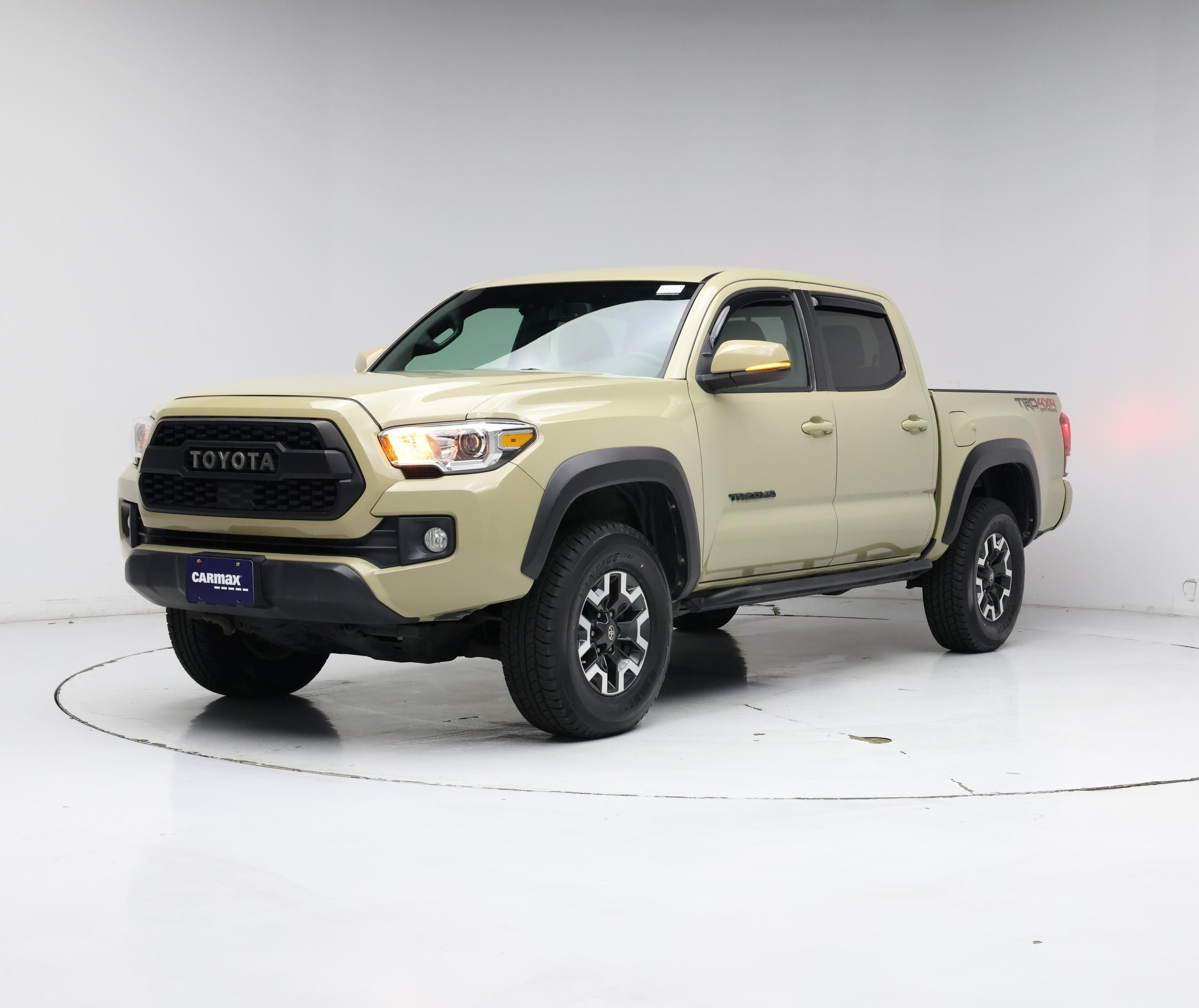 Thumbnail: 2019 Toyota Tacoma - 4