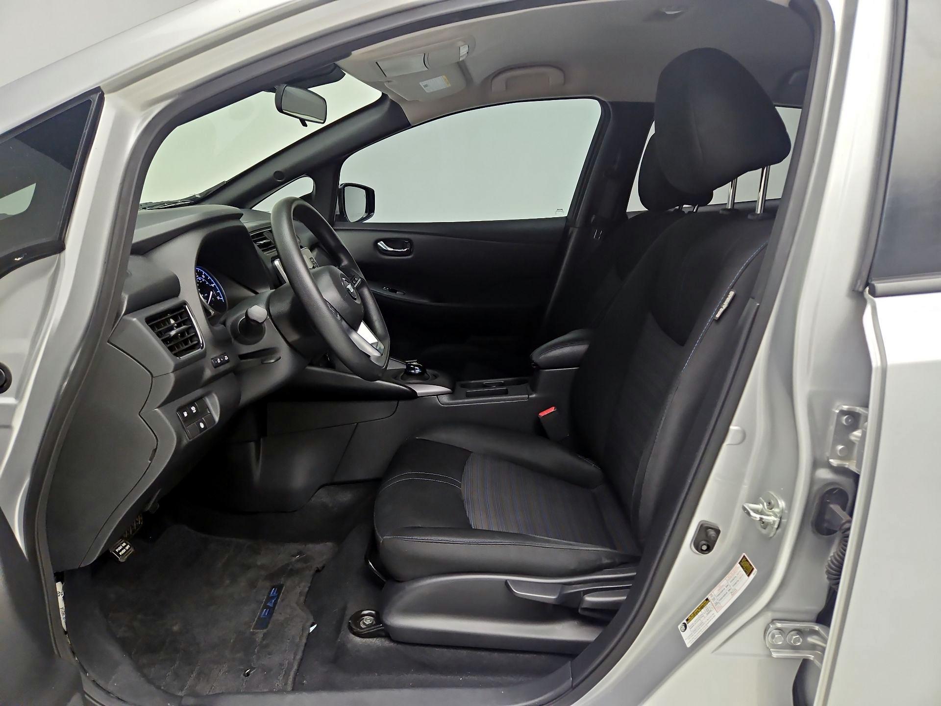 Thumbnail: 2022 Nissan Leaf - 11