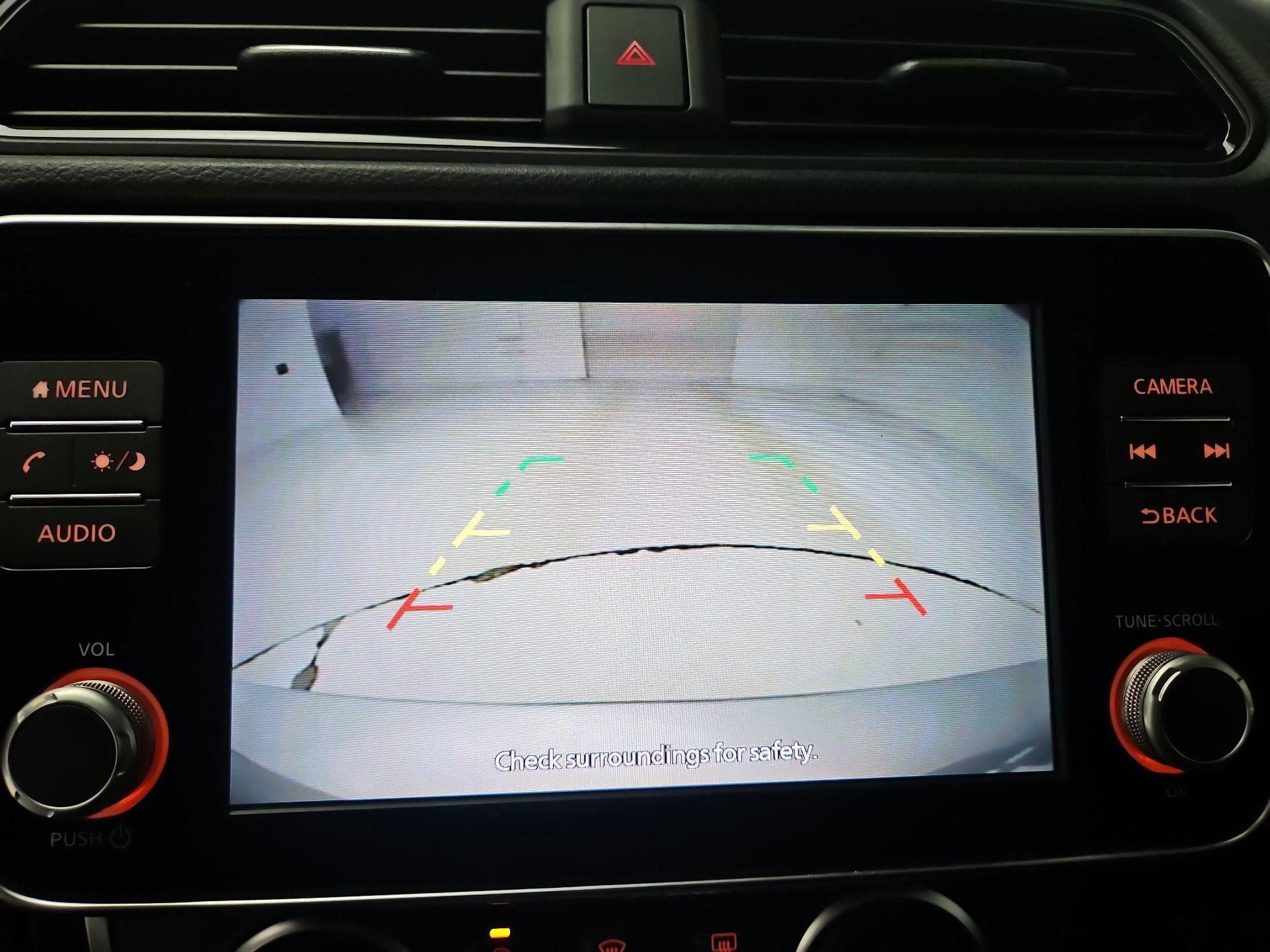 Thumbnail: 2022 Nissan Leaf - 13