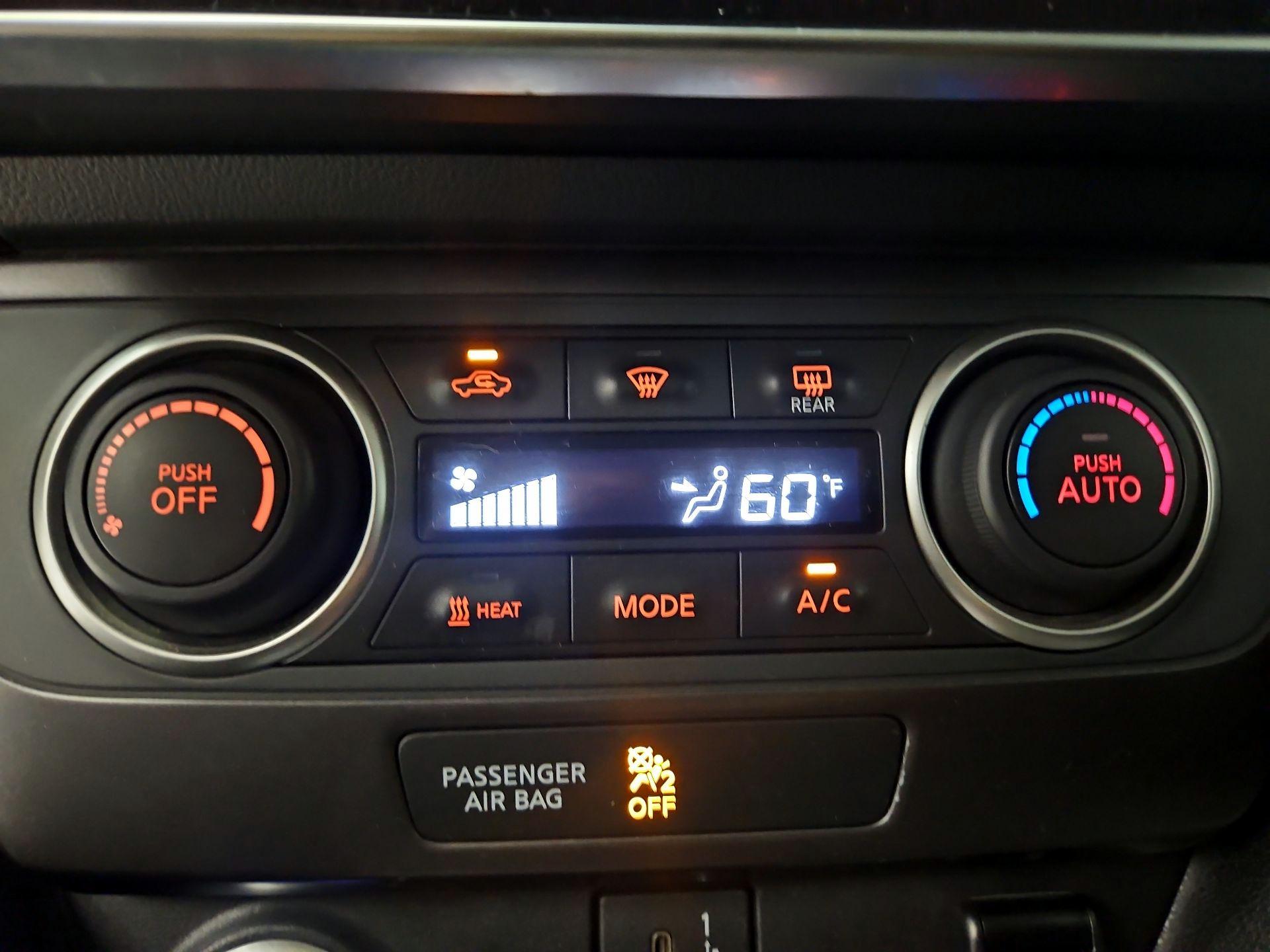 Thumbnail: 2022 Nissan Leaf - 15