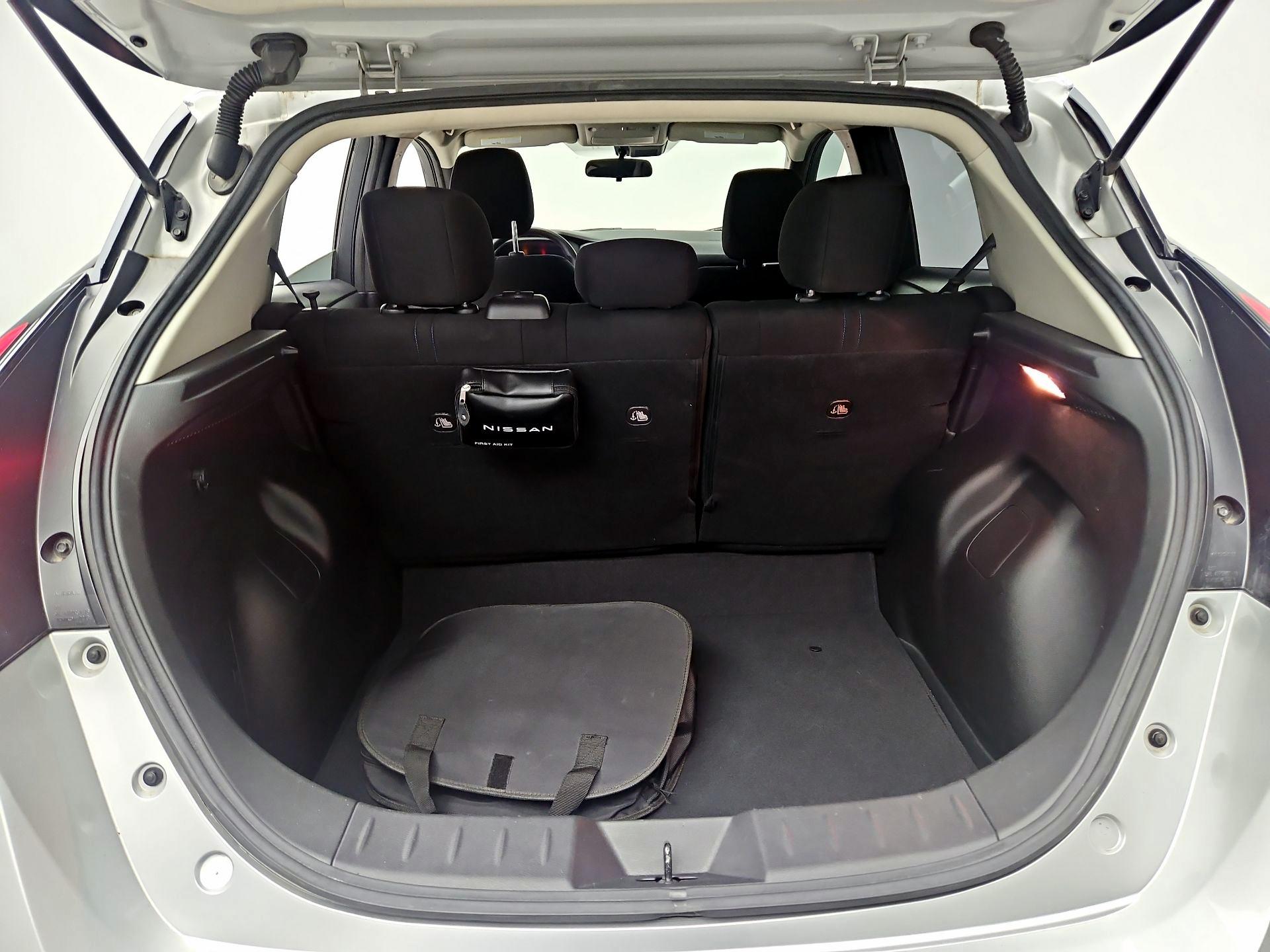 Thumbnail: 2022 Nissan Leaf - 19