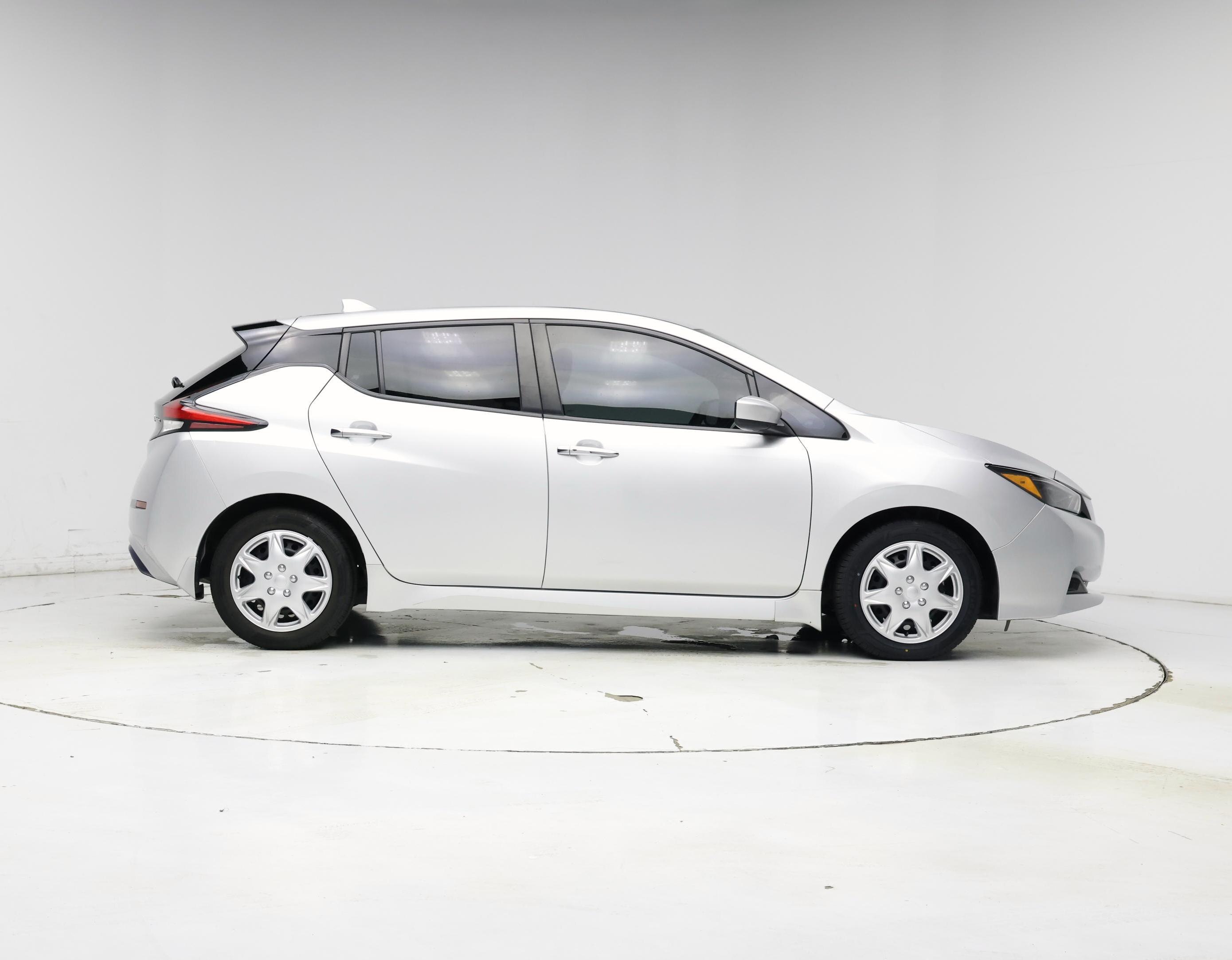 Thumbnail: 2022 Nissan Leaf - 7