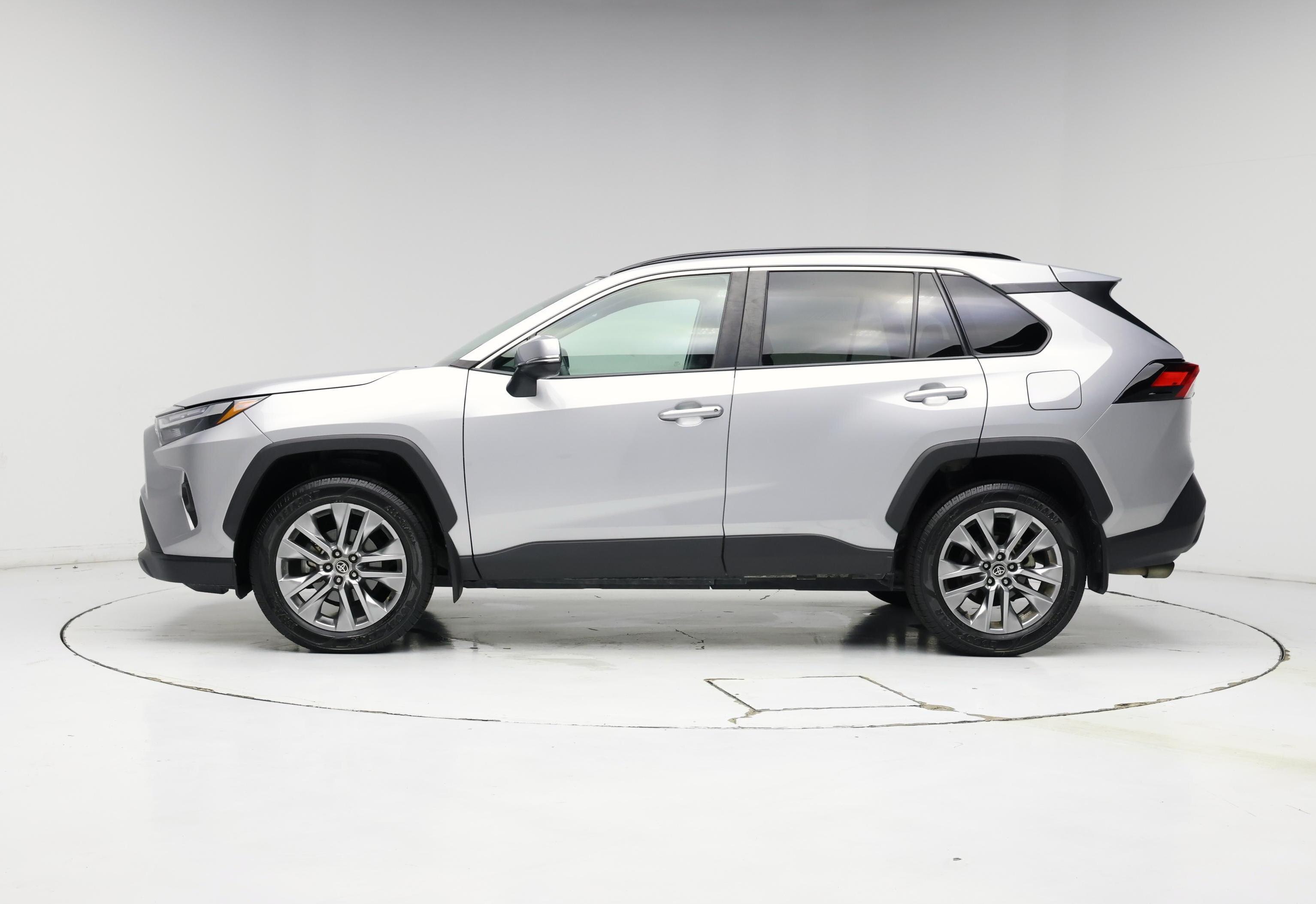 Thumbnail: 2023 Toyota RAV4 - 3