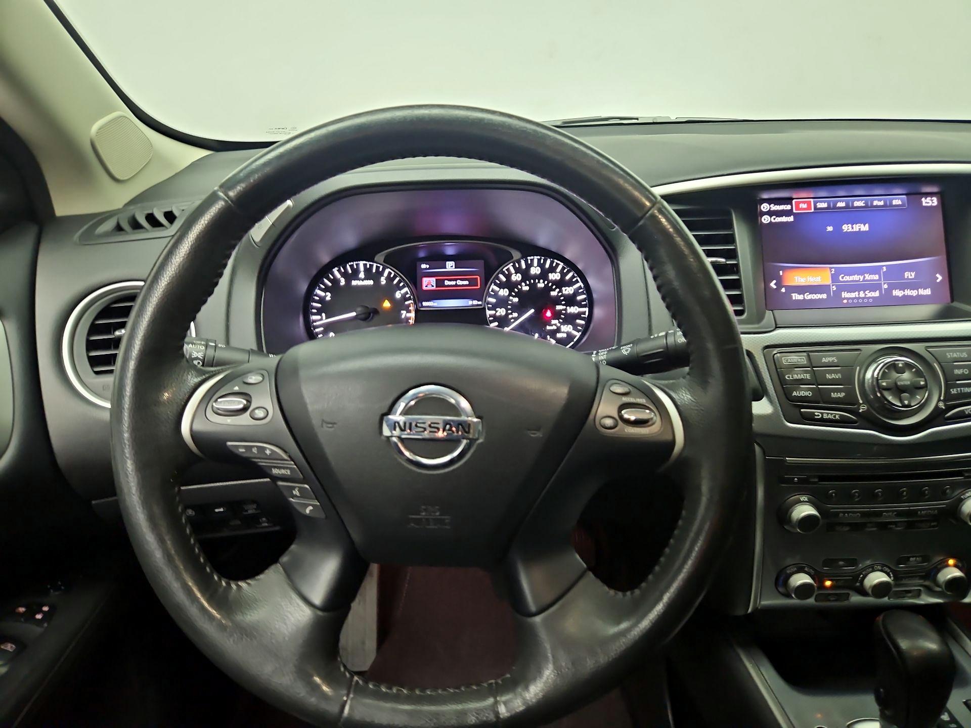 Thumbnail: 2017 Nissan Pathfinder - 10