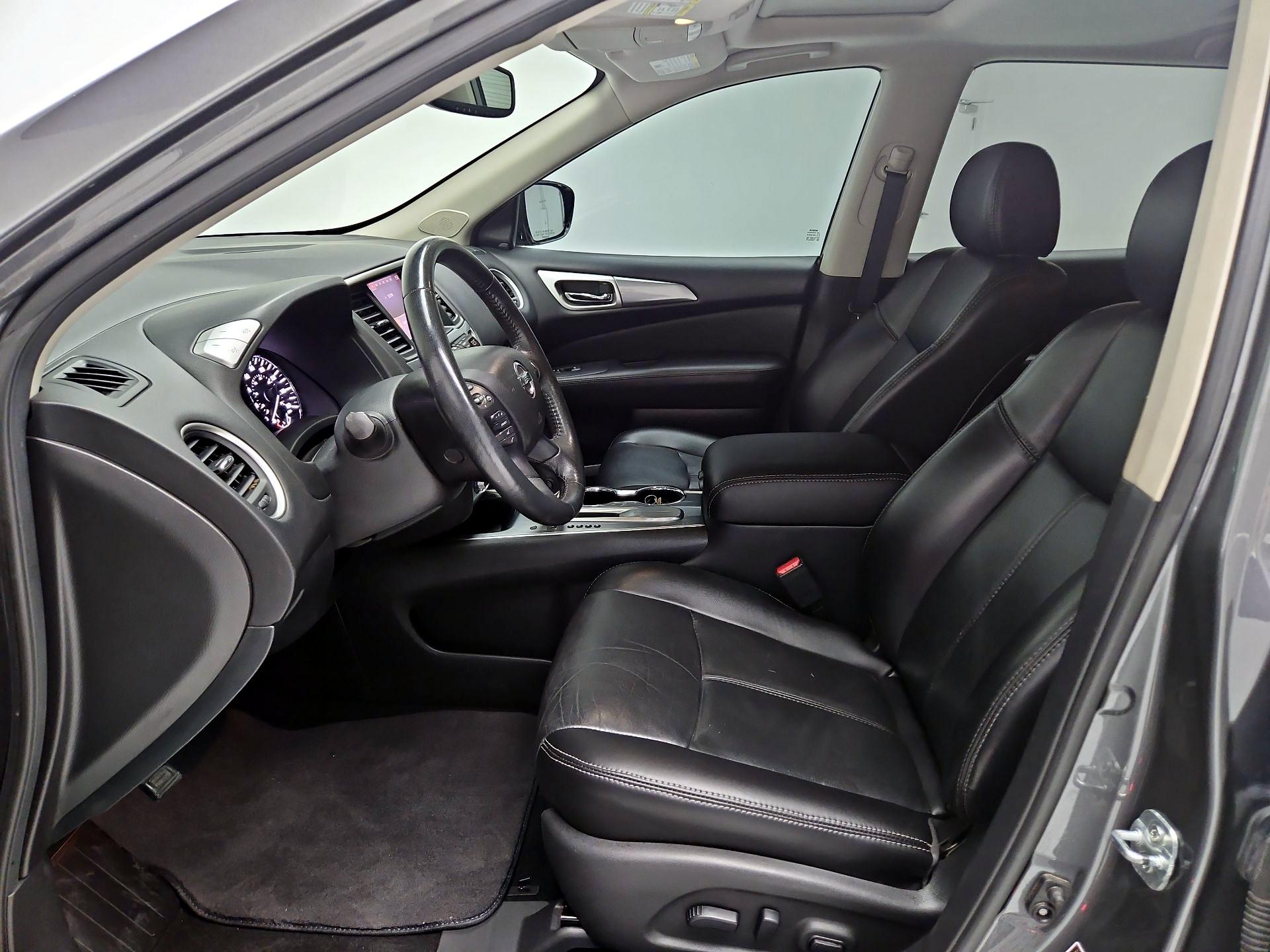 Thumbnail: 2017 Nissan Pathfinder - 11