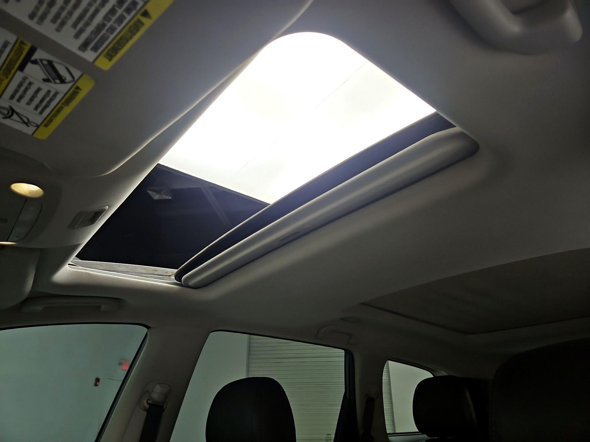 Thumbnail: 2017 Nissan Pathfinder - 18