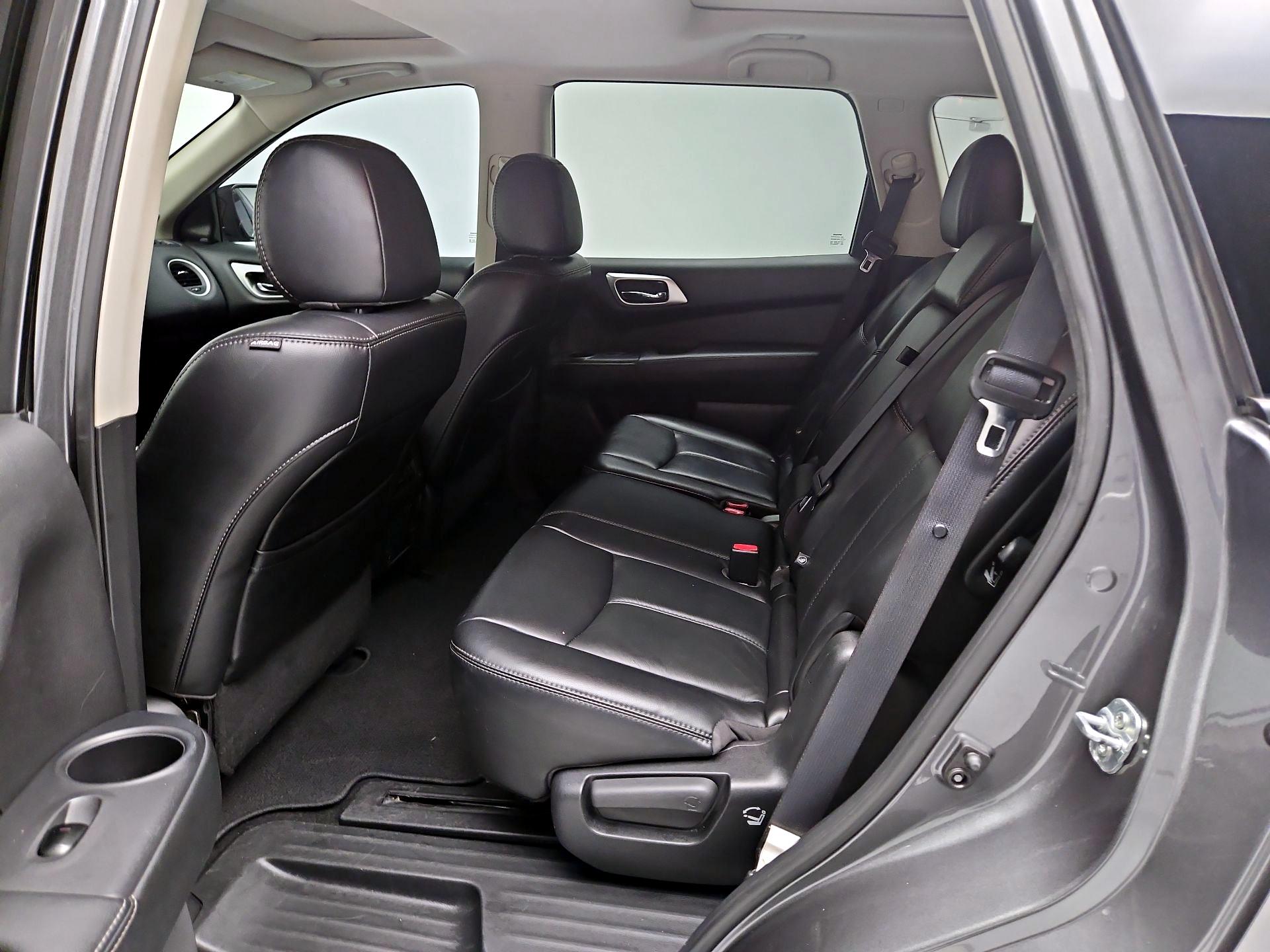 Thumbnail: 2017 Nissan Pathfinder - 19