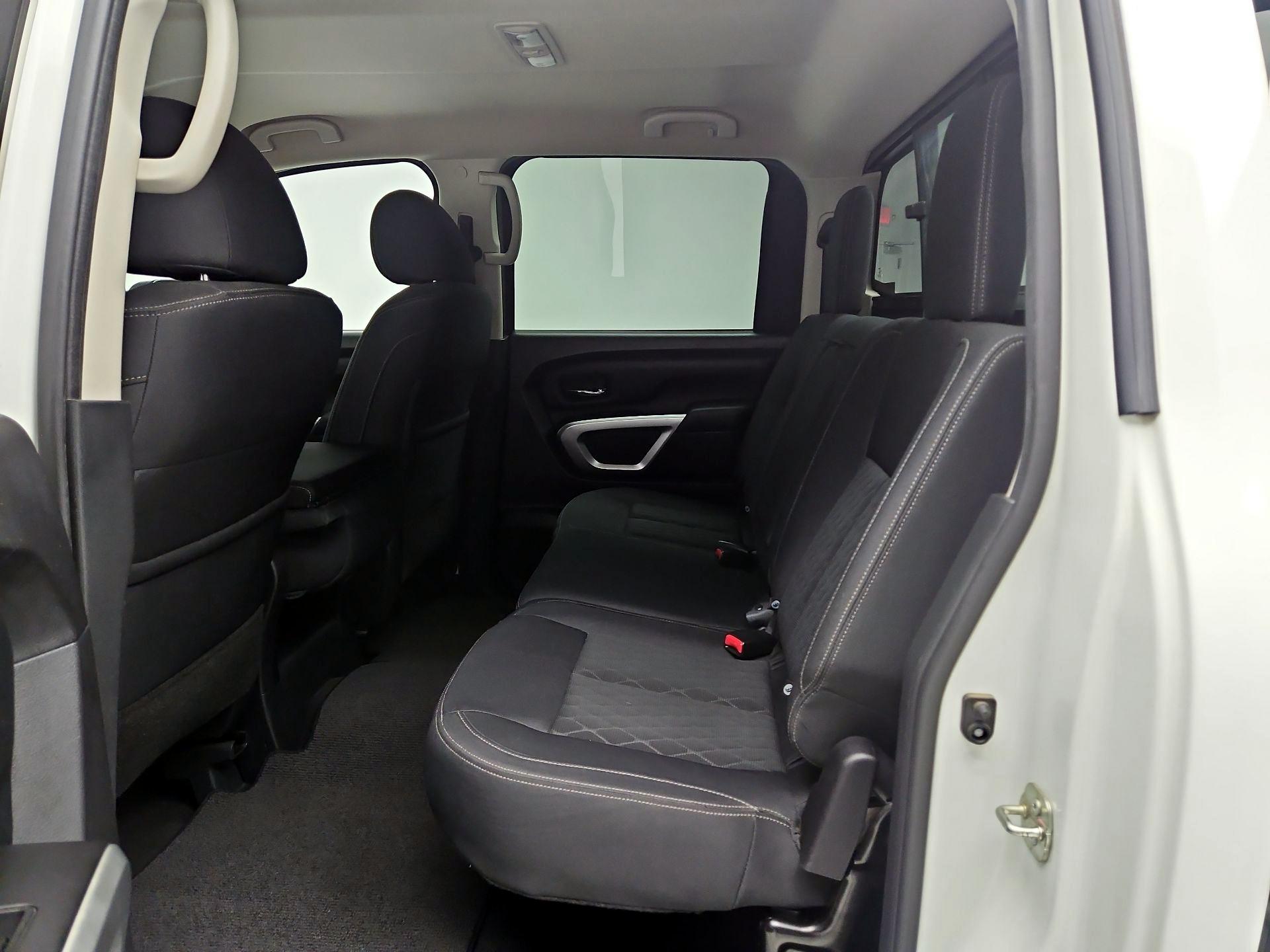 Thumbnail: 2017 Nissan Titan - 18