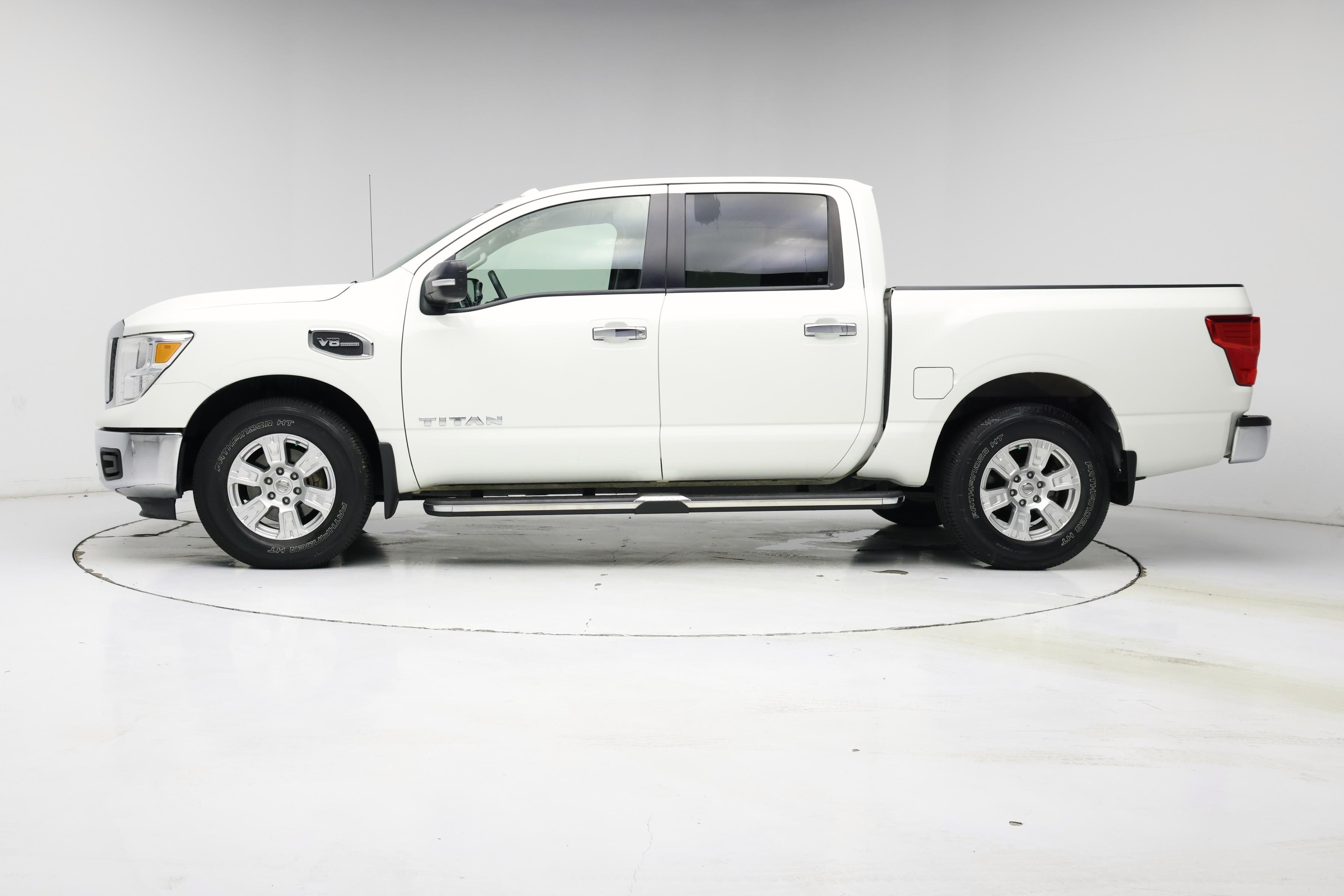 Thumbnail: 2017 Nissan Titan - 3