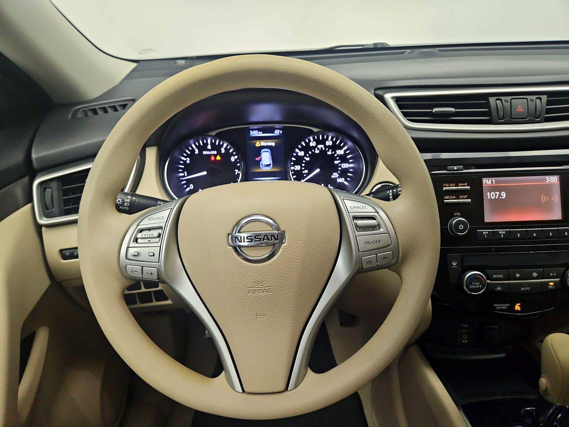 Thumbnail: 2015 Nissan Rogue - 10