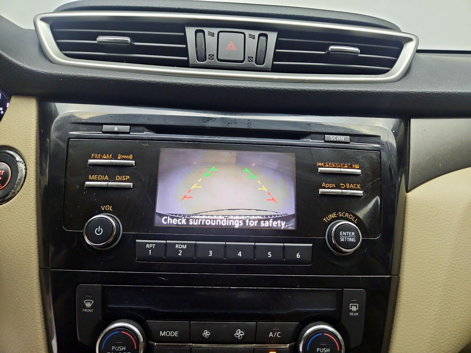 Thumbnail: 2015 Nissan Rogue - 14