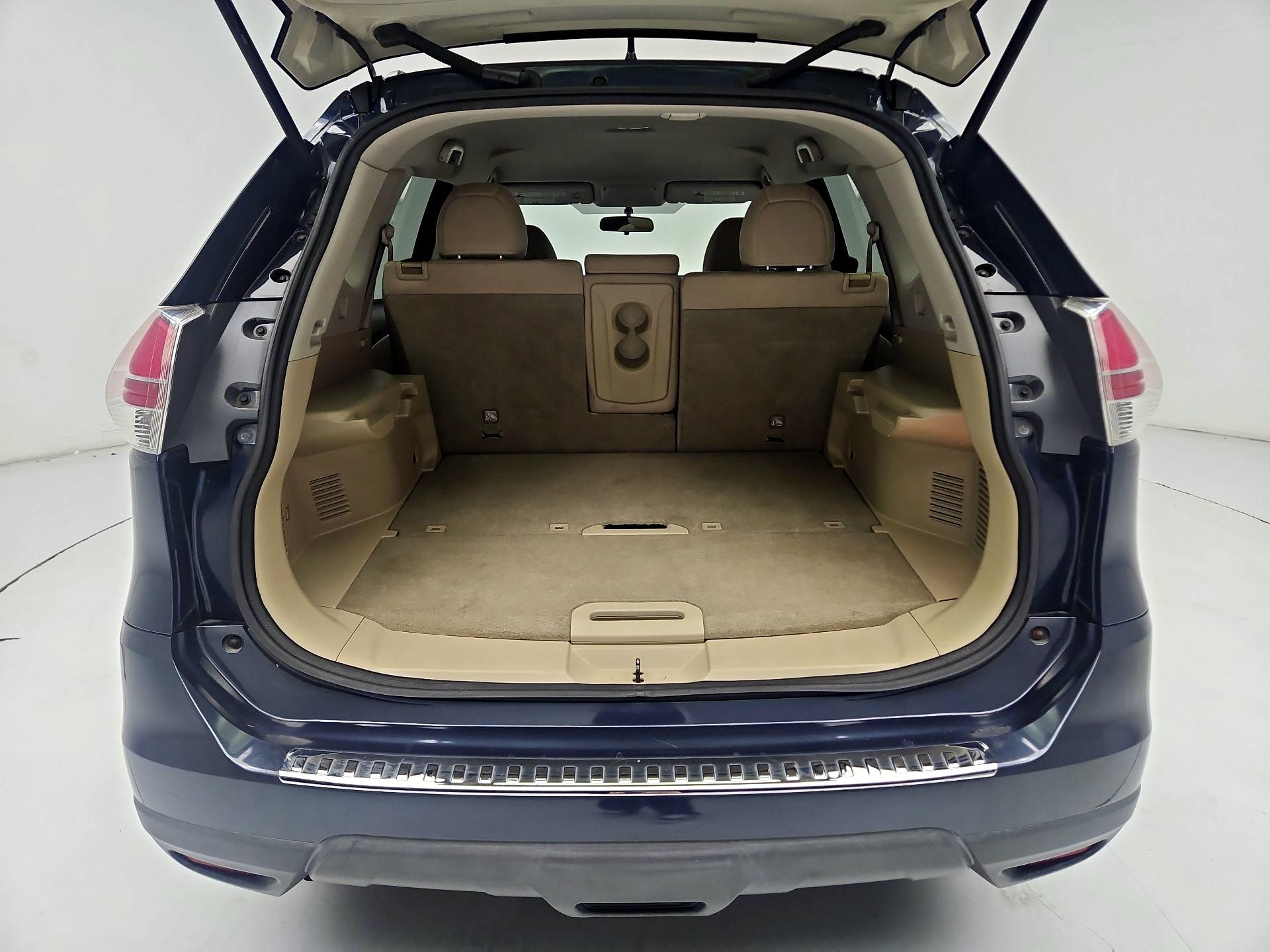 Thumbnail: 2015 Nissan Rogue - 20