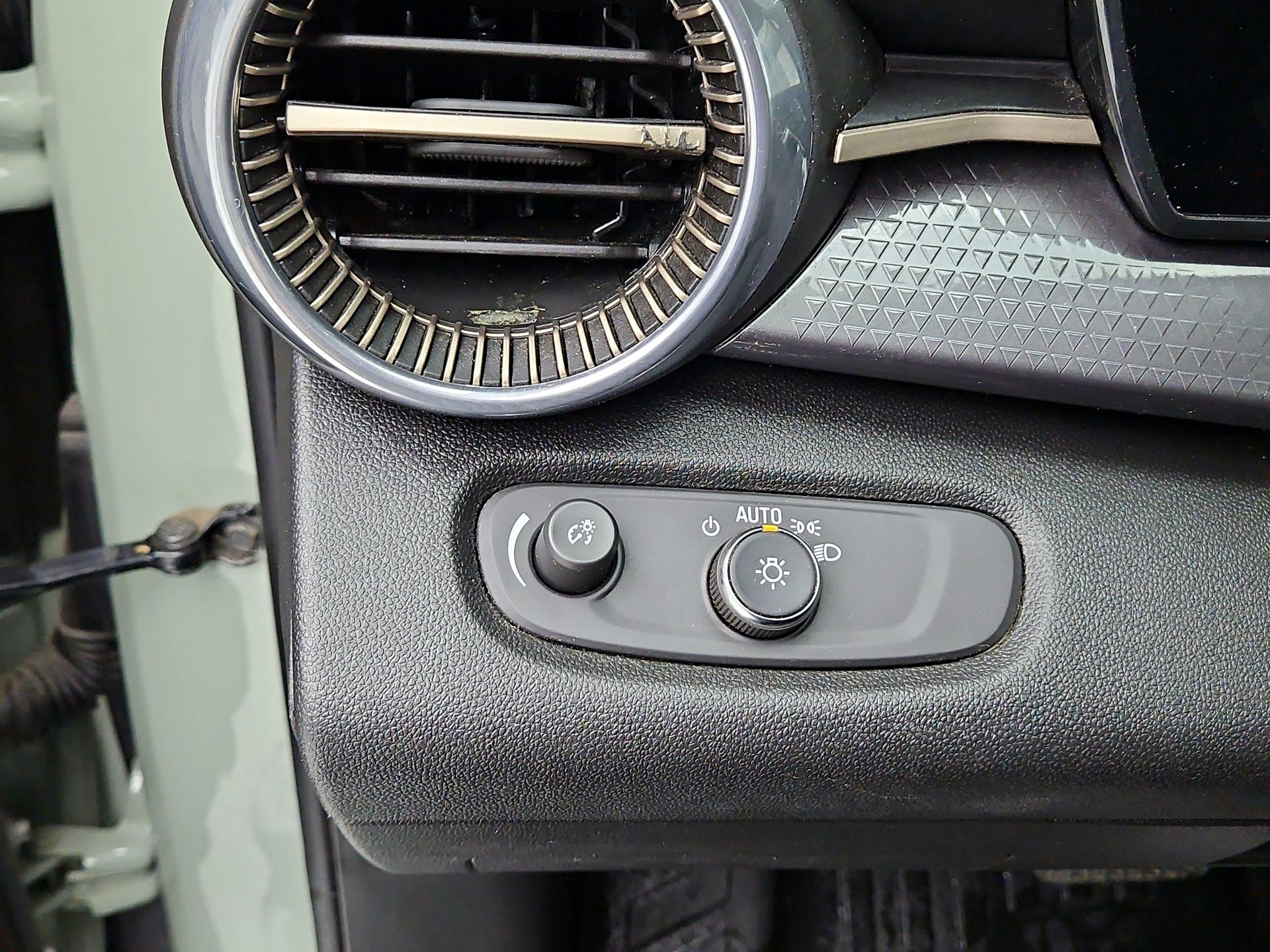 Thumbnail: 2025 Chevrolet Trax - 13