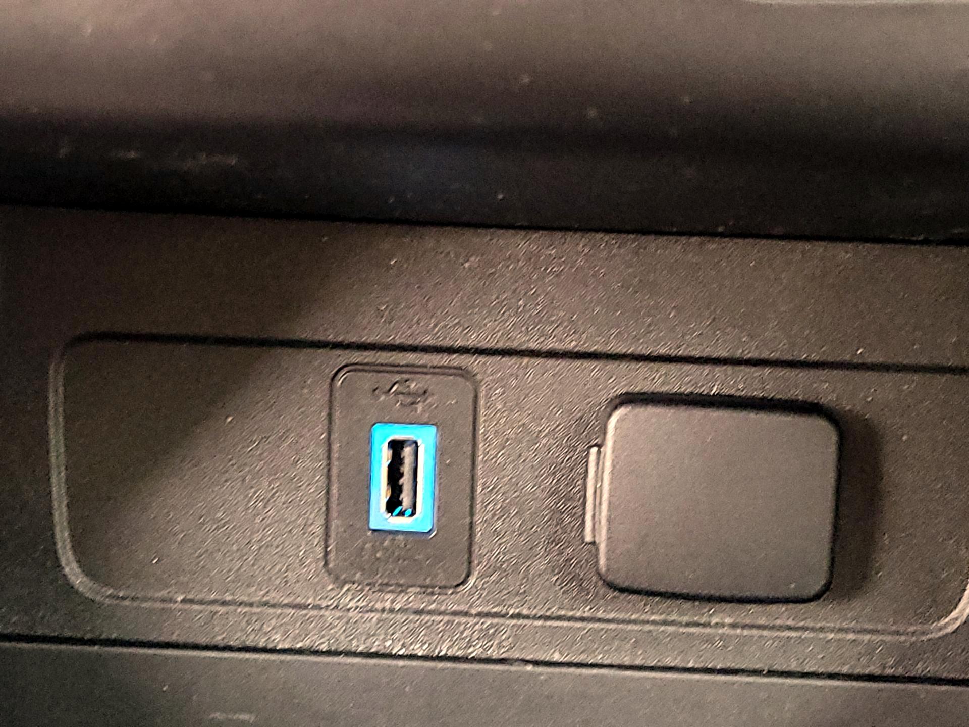 Thumbnail: 2019 Ford Escape - 18