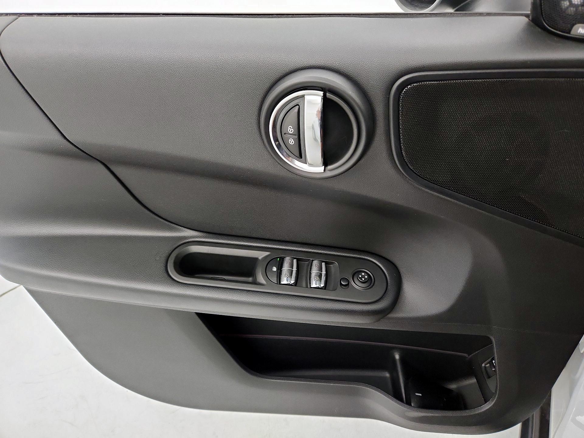 Thumbnail: 2018 MINI Cooper Countryman - 12