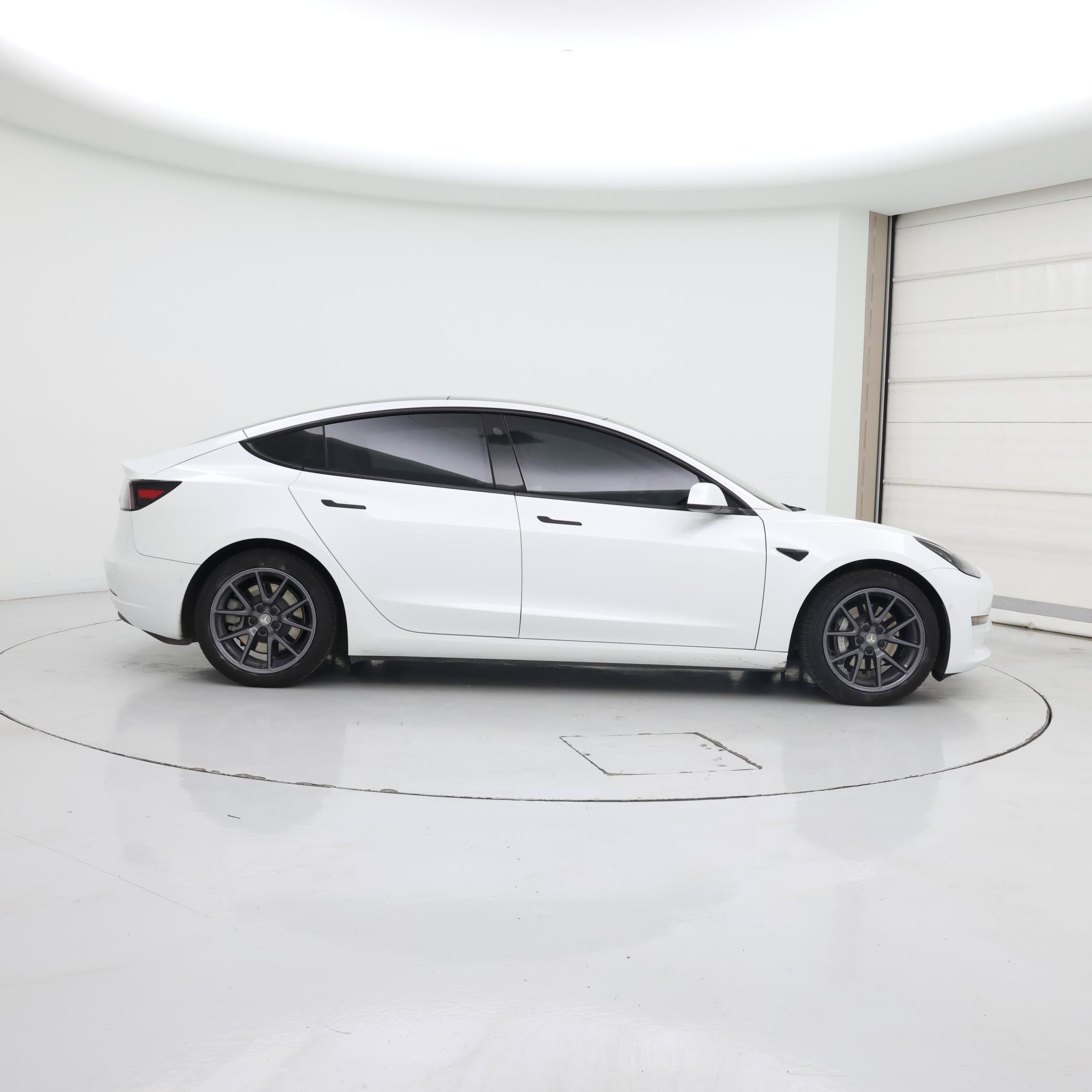 Thumbnail: 2021 Tesla Model 3 - 7