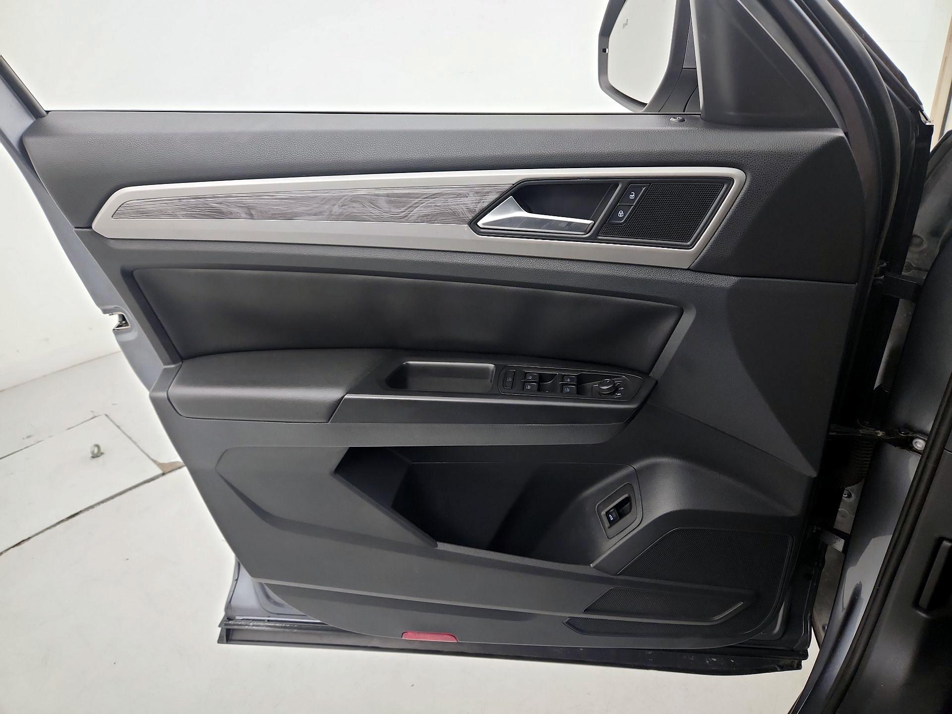 Thumbnail: 2020 Volkswagen Atlas - 12