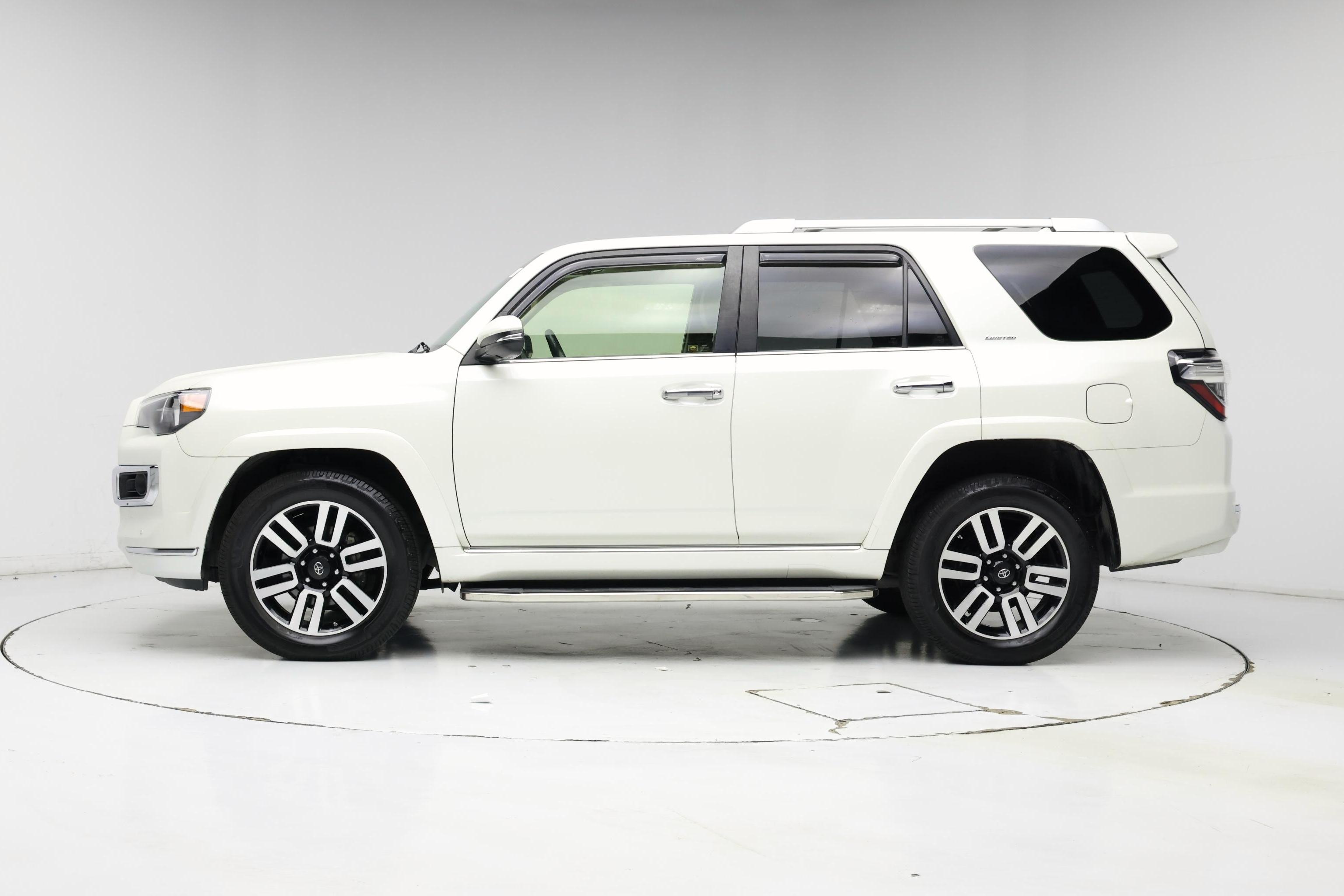 Thumbnail: 2021 Toyota 4Runner - 3