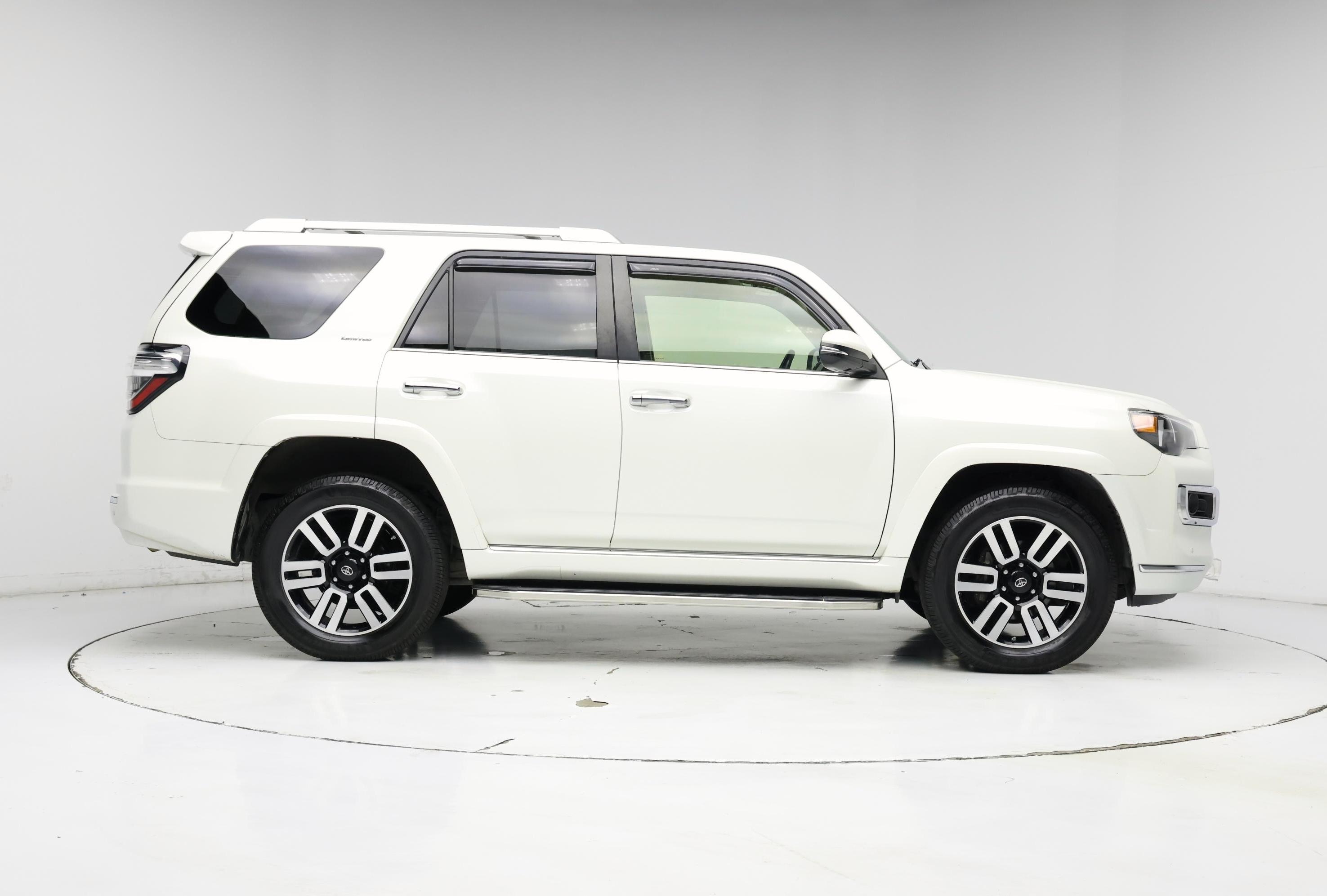 Thumbnail: 2021 Toyota 4Runner - 7