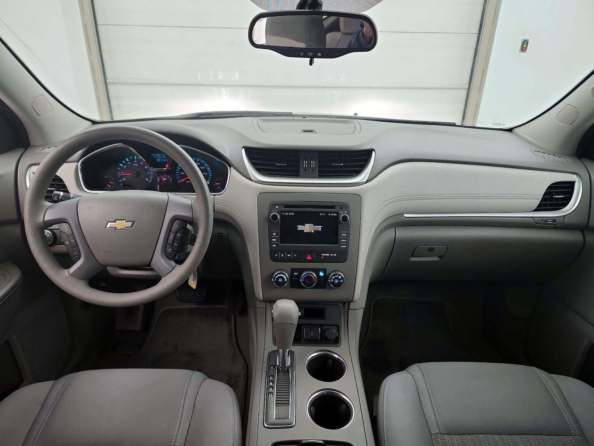 Thumbnail: 2017 Chevrolet Traverse - 9