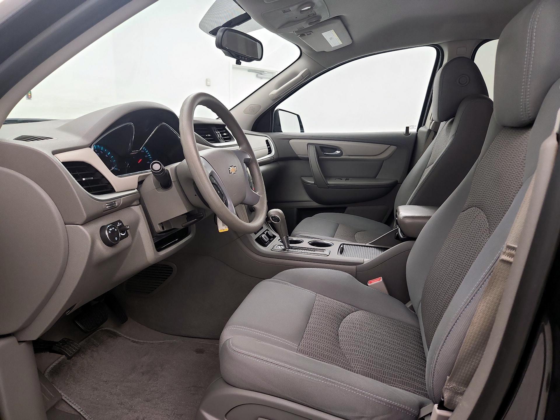 Thumbnail: 2017 Chevrolet Traverse - 11