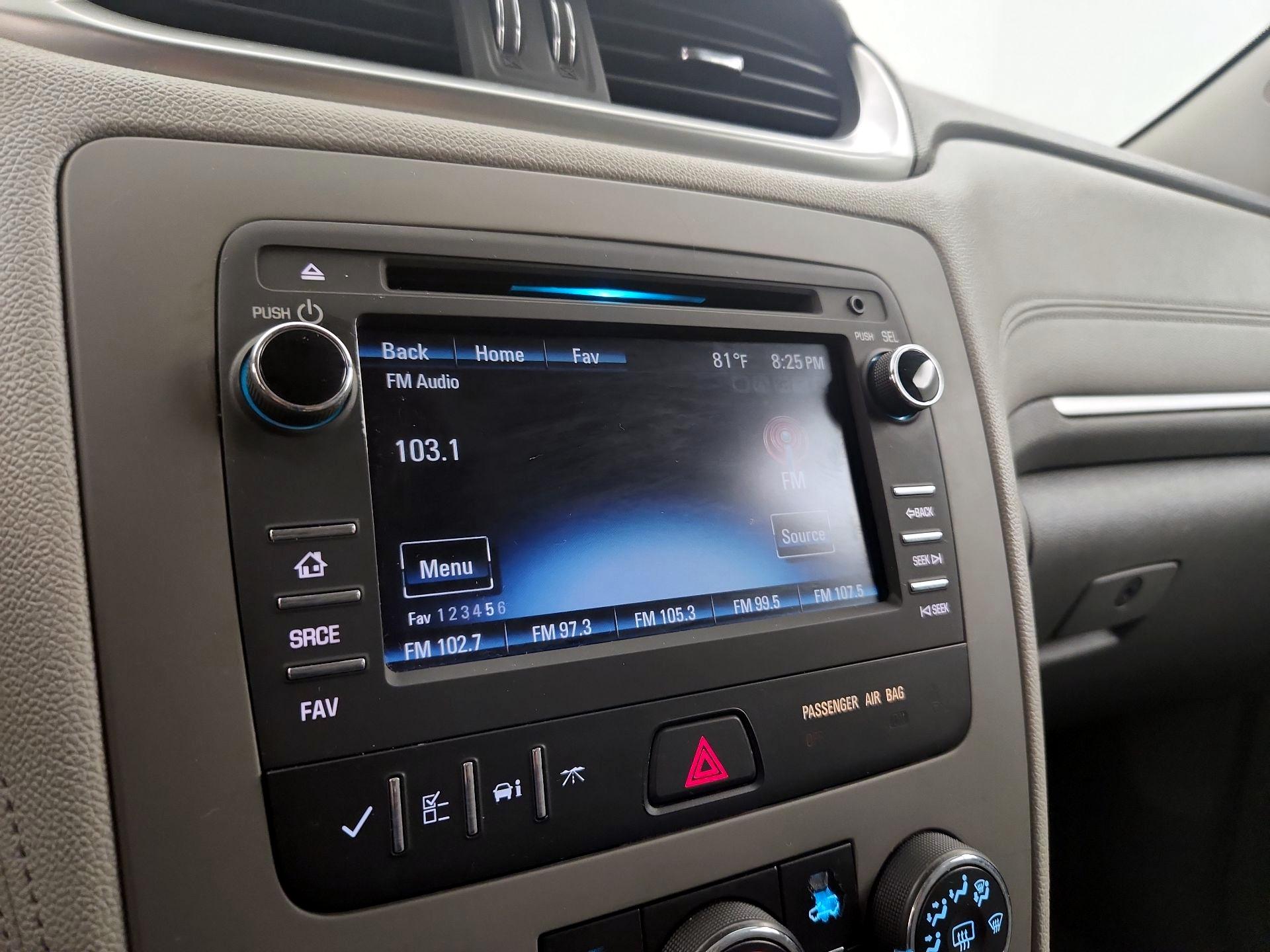 Thumbnail: 2017 Chevrolet Traverse - 15